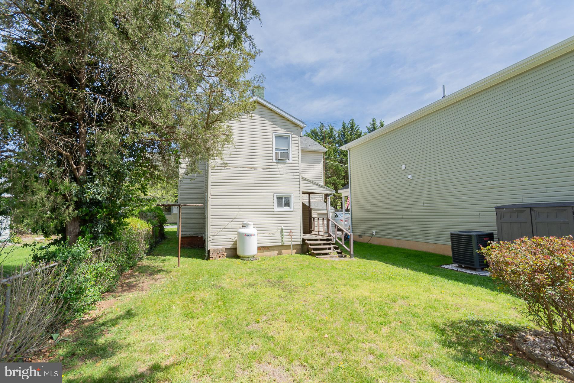 HISTORIC CHARLES TOWN - Residential