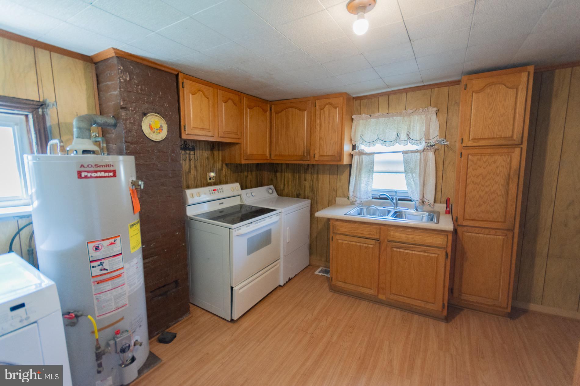 HISTORIC CHARLES TOWN - Residential