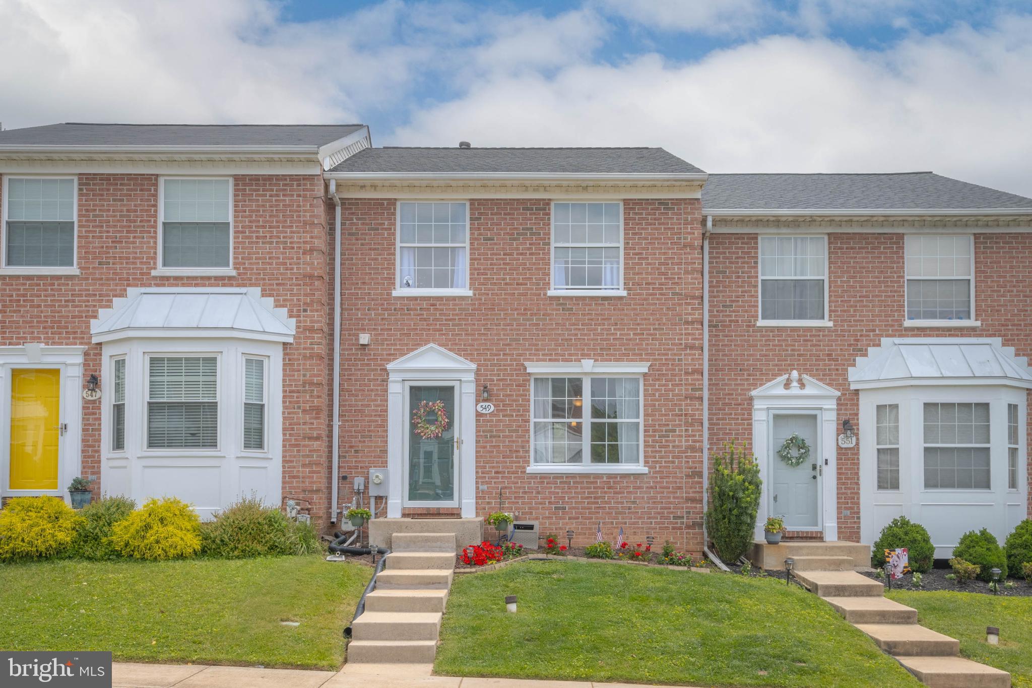 549 DOEFIELD COURT