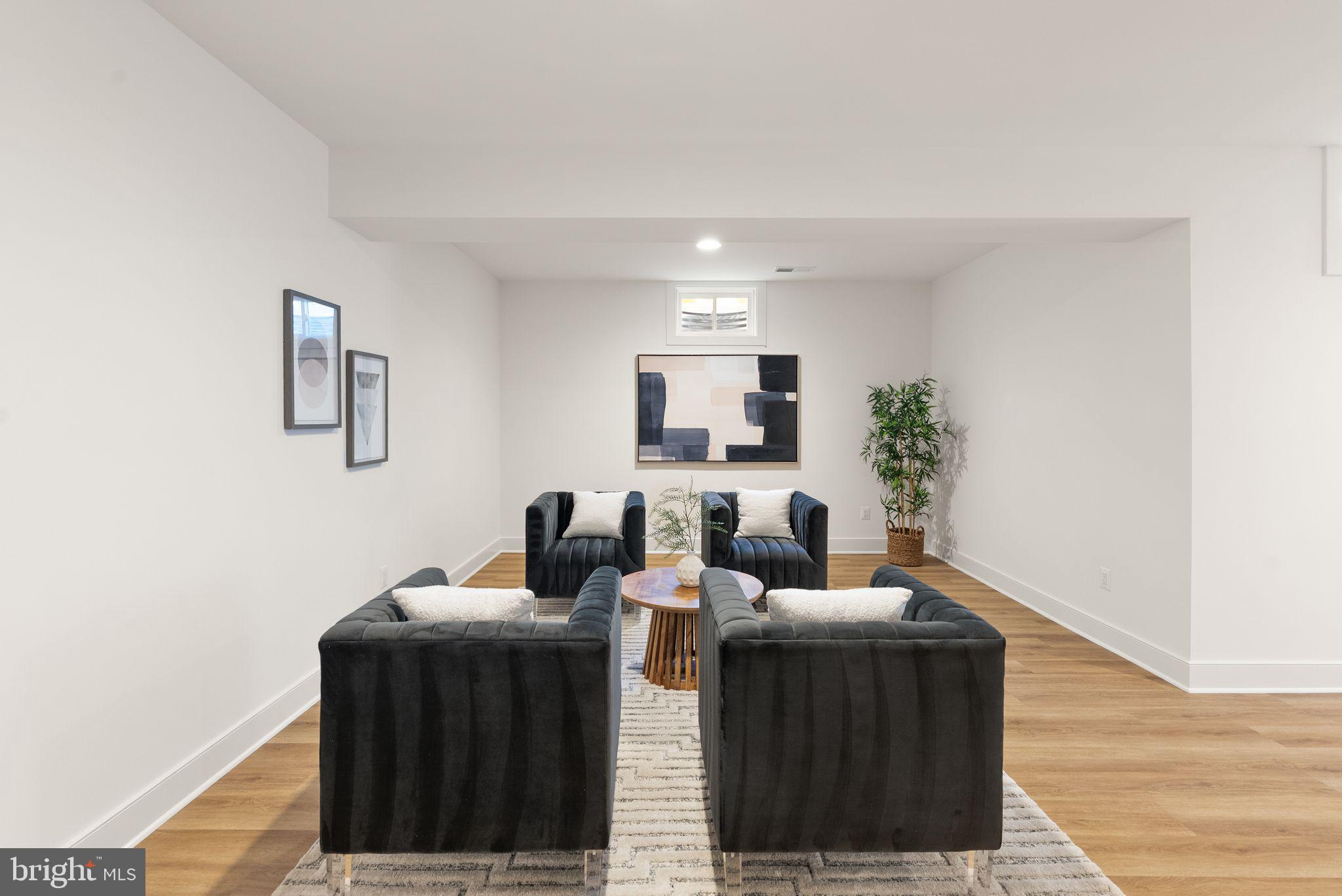 BETHESDA OUTSIDE - Residential