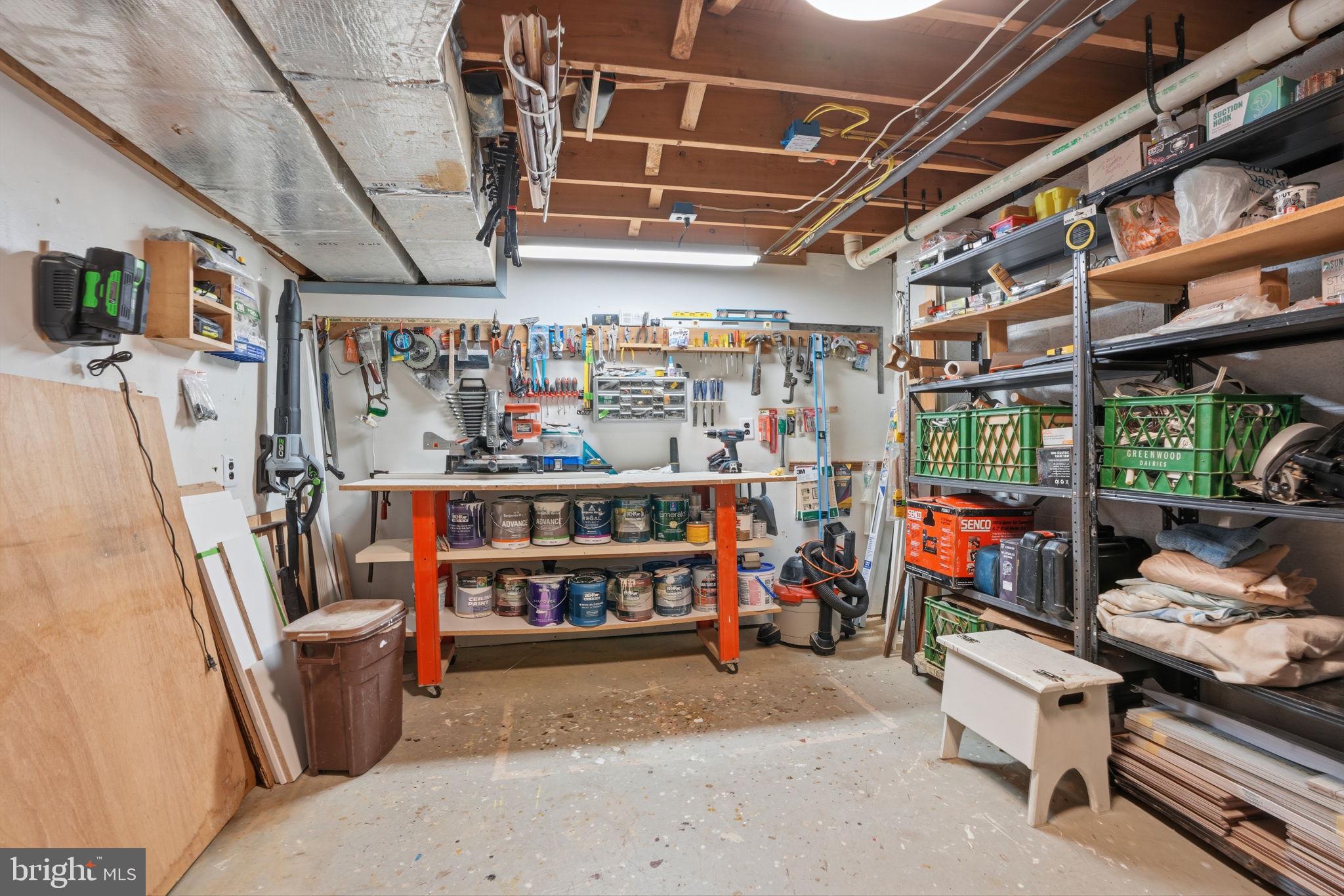 OXFORD GLEN - Residential