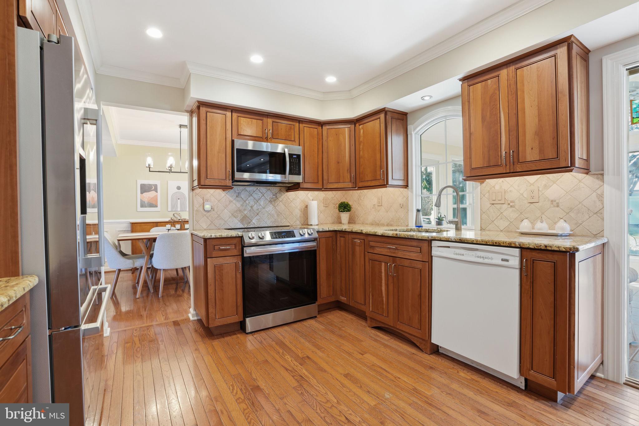 OXFORD GLEN - Residential