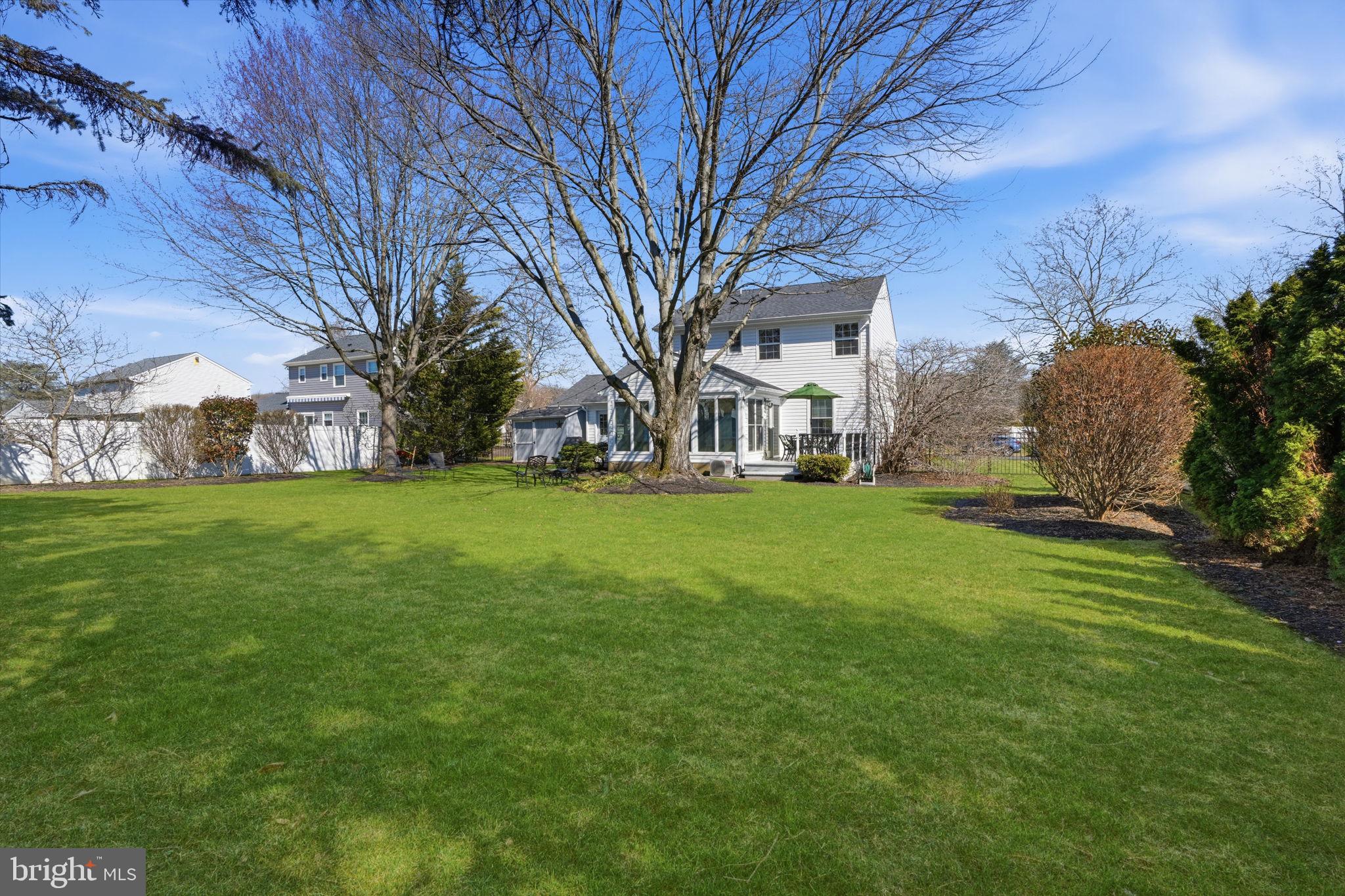 OXFORD GLEN - Residential