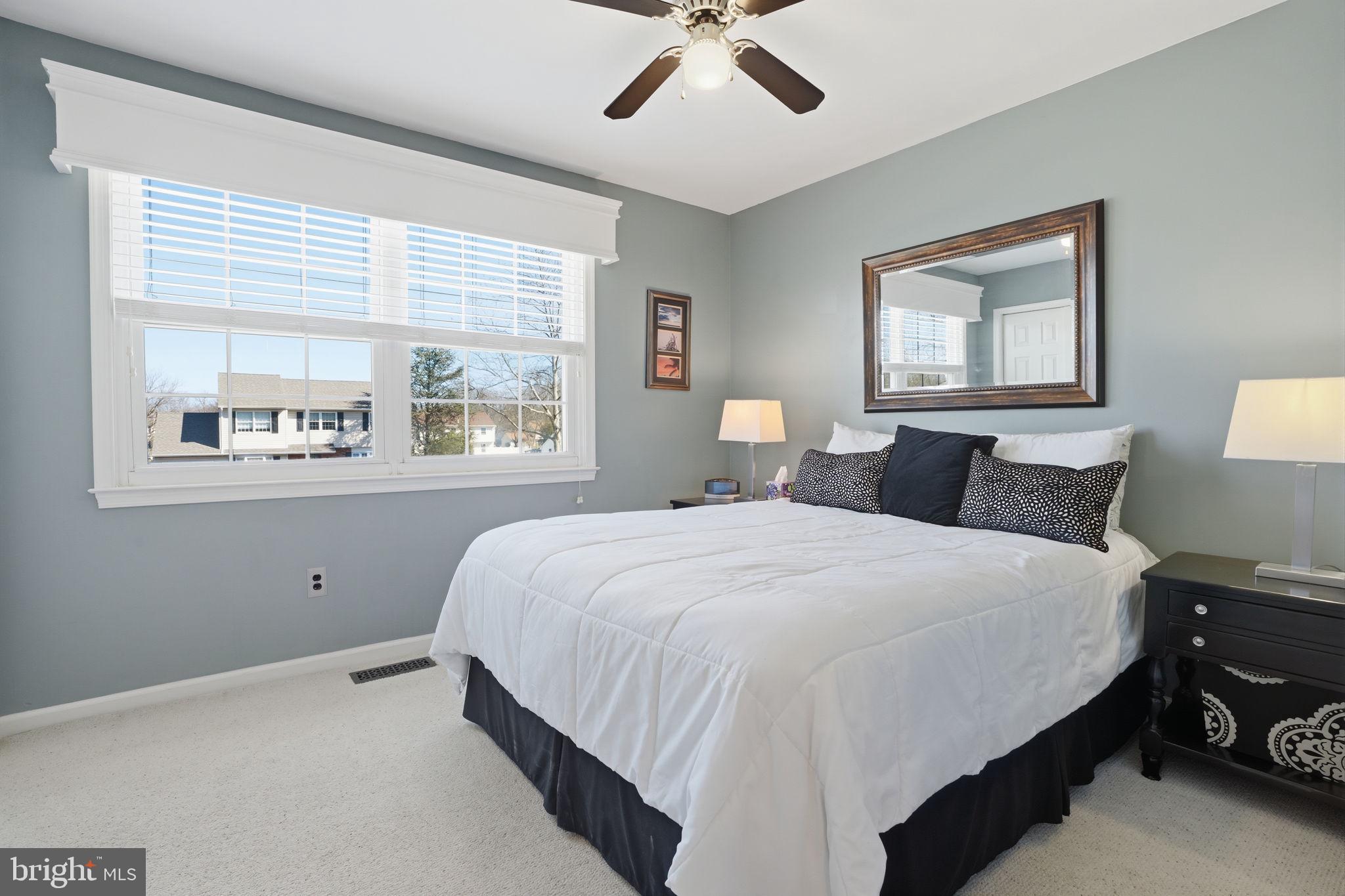 OXFORD GLEN - Residential