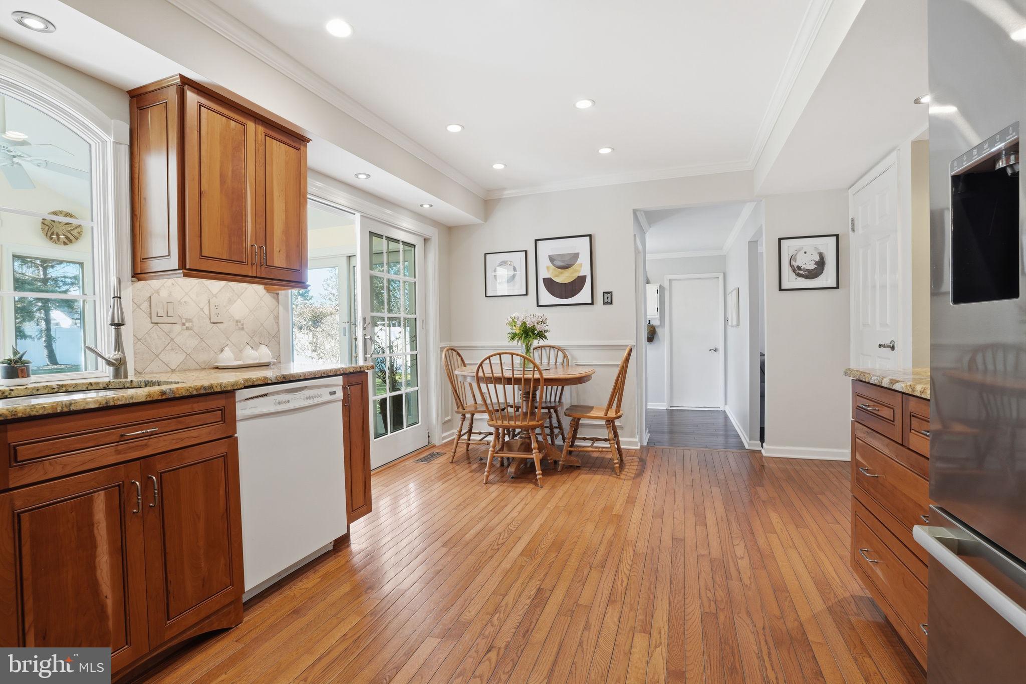 OXFORD GLEN - Residential