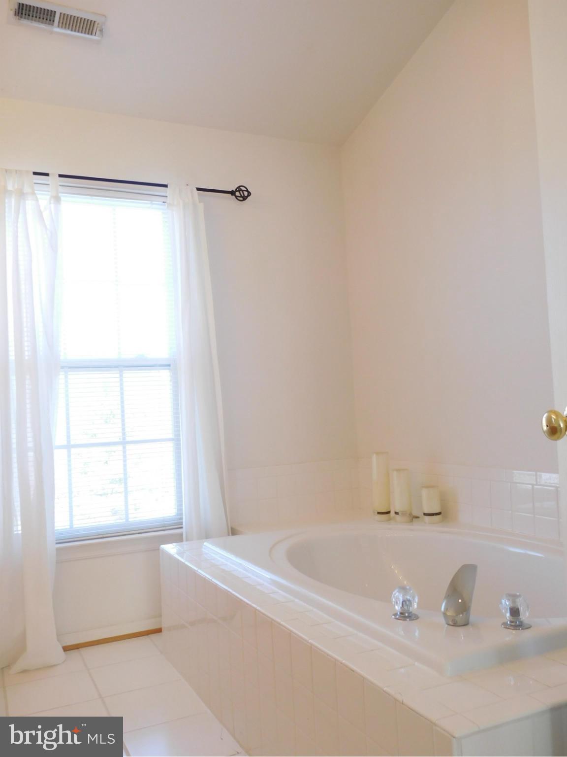 BRAEMAR - Residential Lease