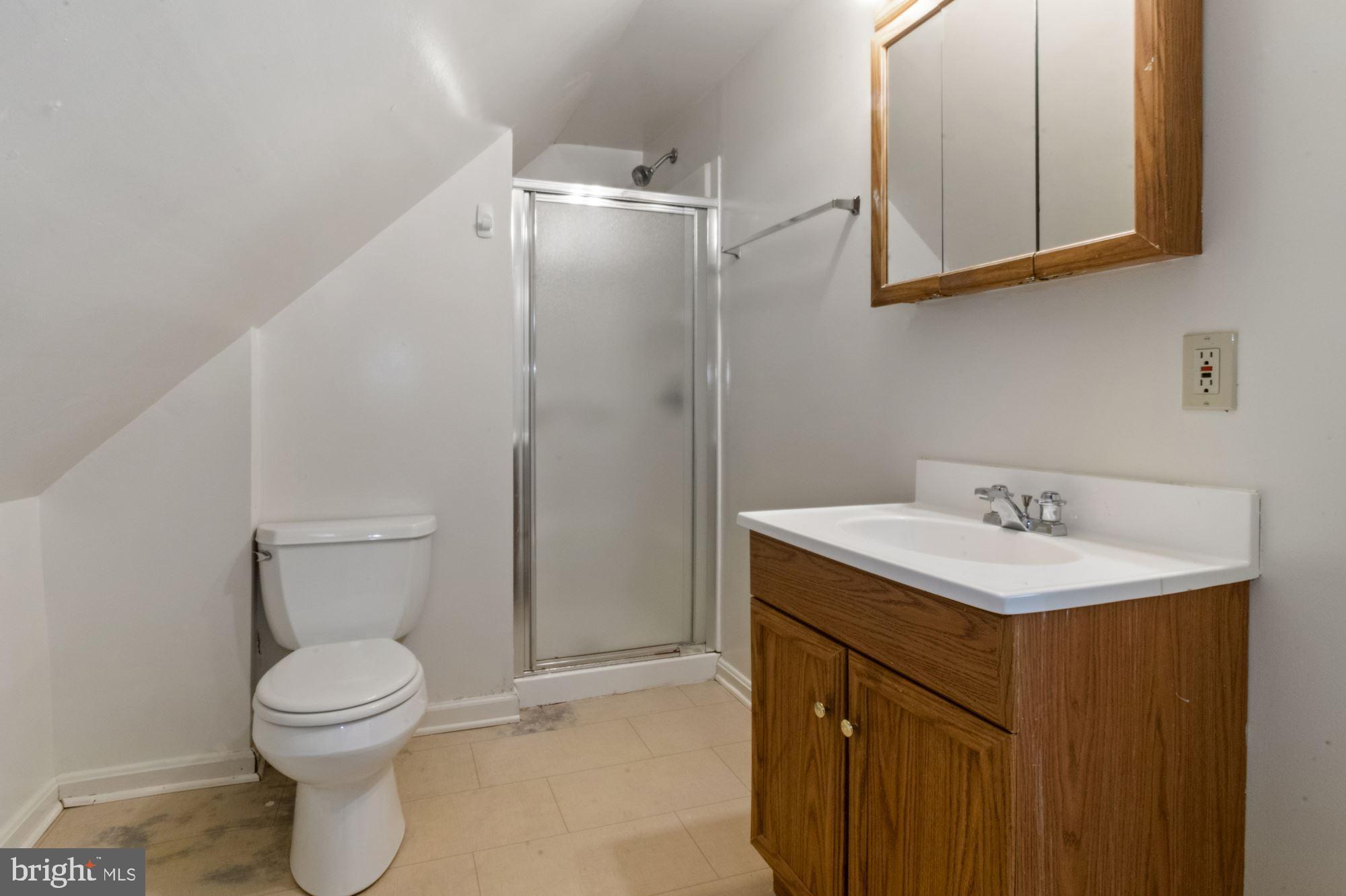 HOLLYWOOD ON THE HILL - Residential Lease