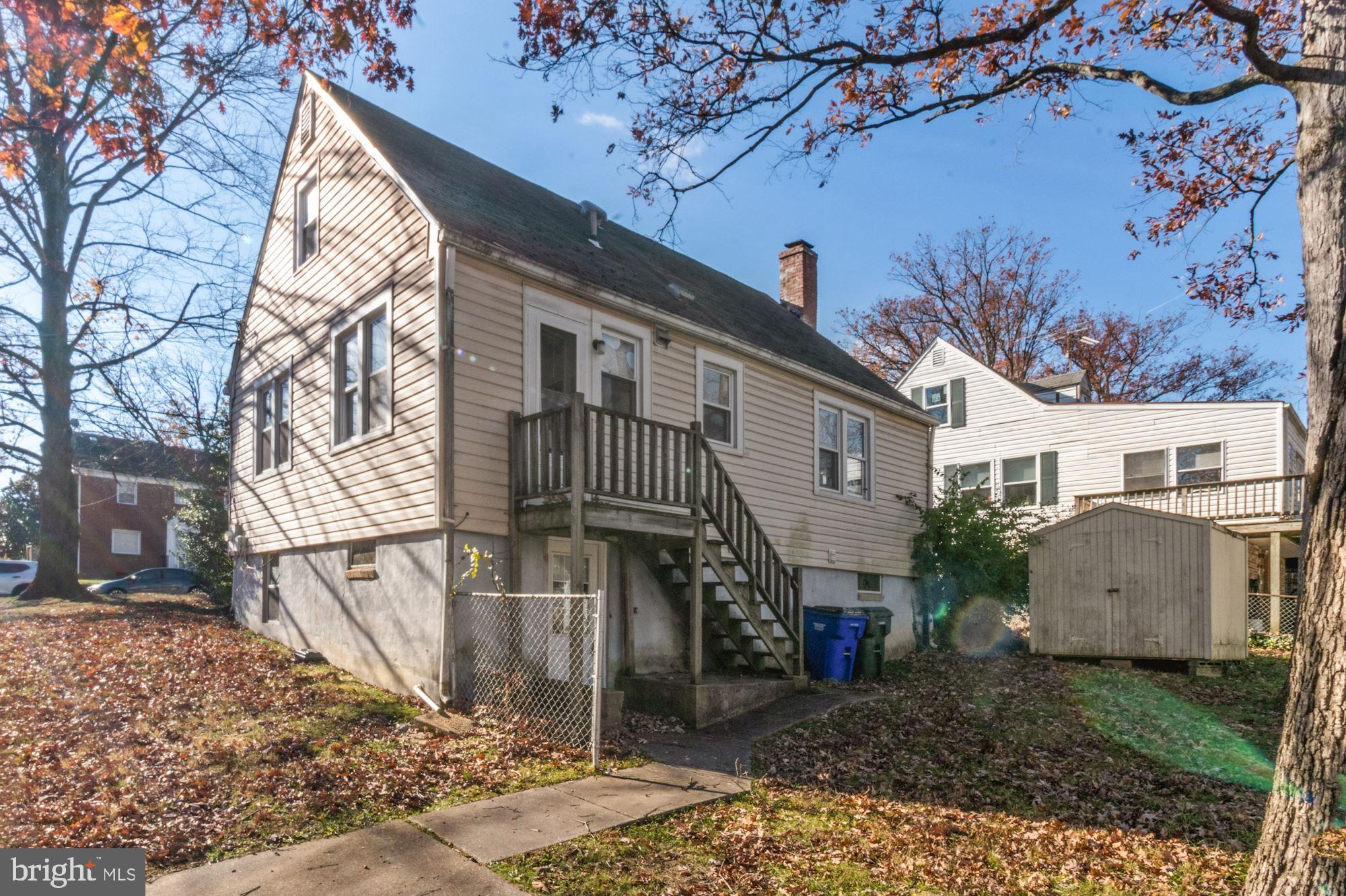 HOLLYWOOD ON THE HILL - Residential Lease