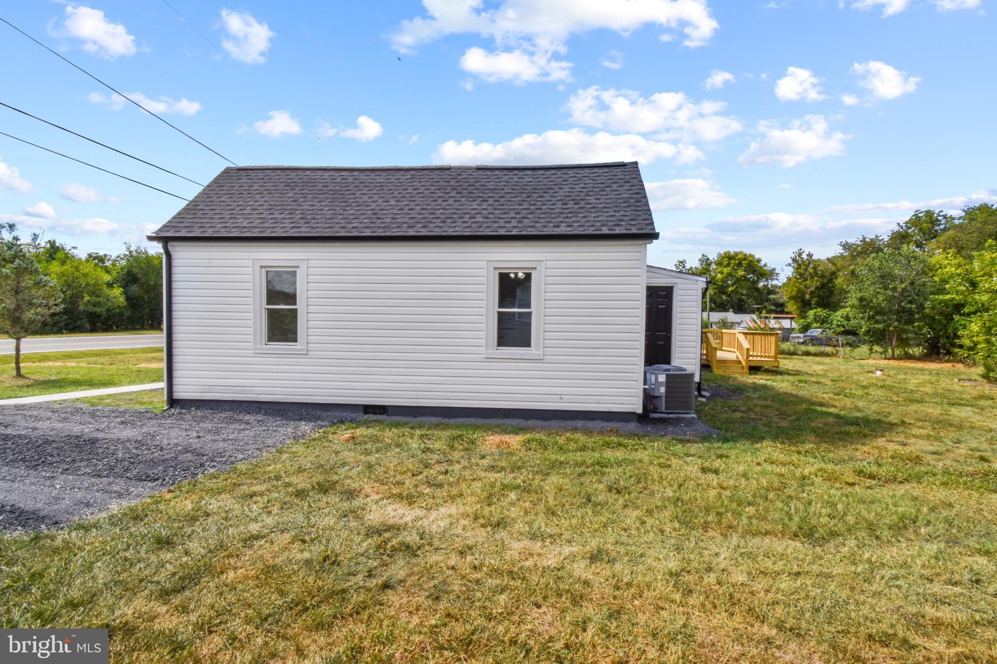 STONEWALL - Residential