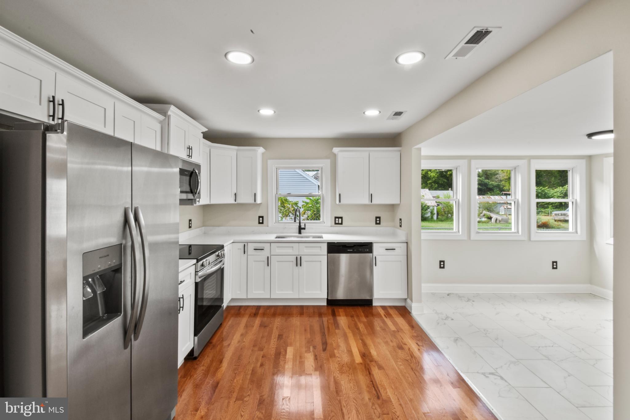 STONEWALL - Residential