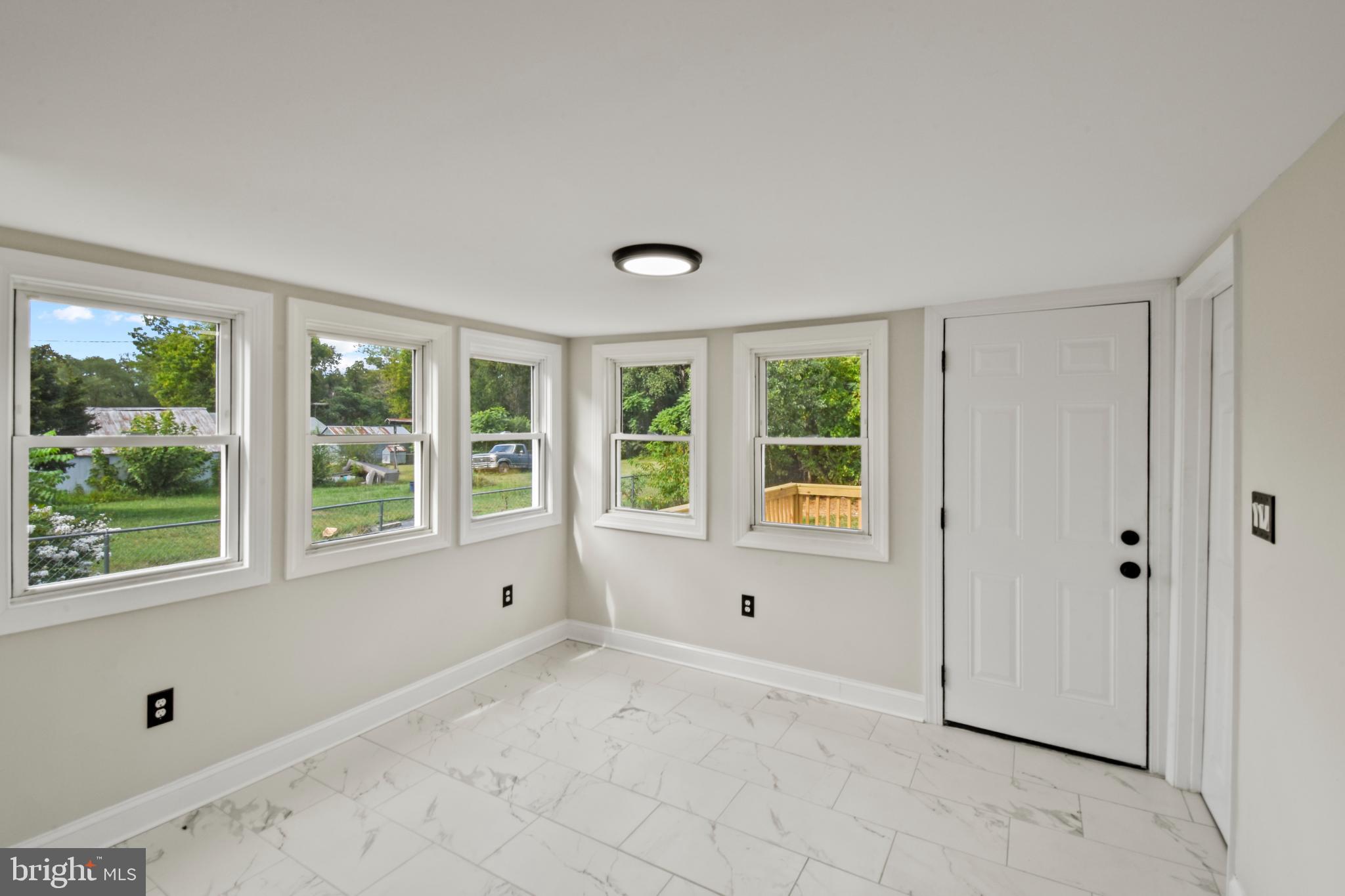 STONEWALL - Residential