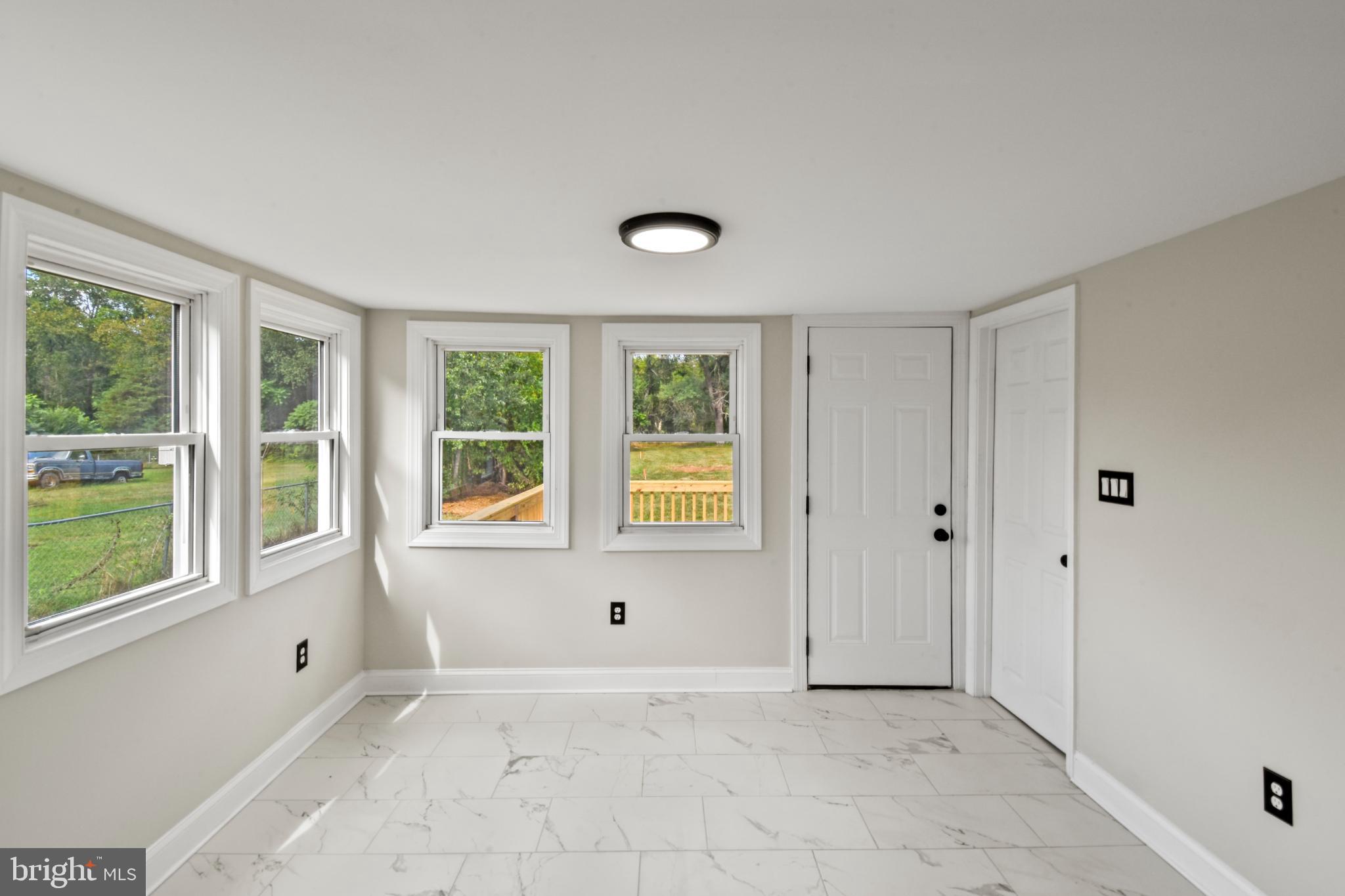 STONEWALL - Residential