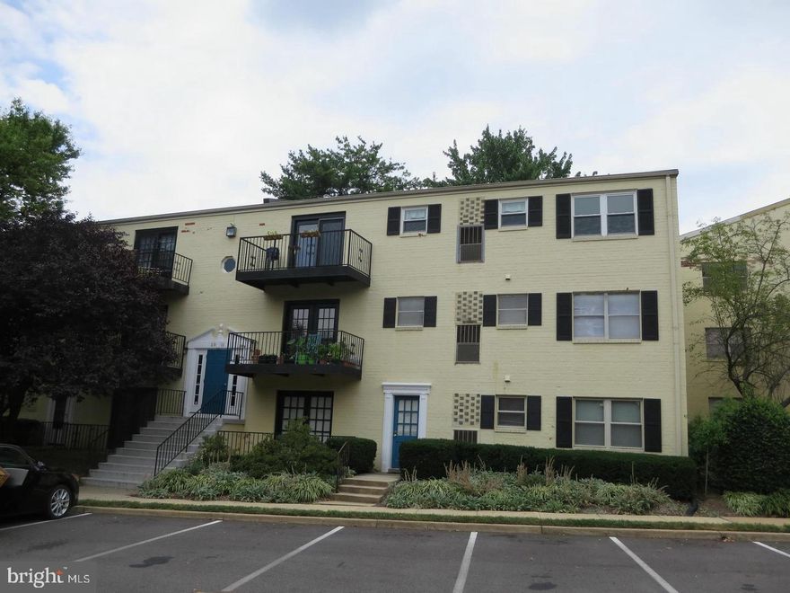 Location!! An incredible INVESTMENT opportunity with tenant in place through June 2025!!****ALL UTILITIES ARE INCLUDED IN THE CONDO FEE!! Welcome to Mayflower Square in the heart of Alexandria! Minutes from I-395 and close to Arlington, DC, and Van Dorn Metro. This cozy condo is in pristine condition with new paint, carpet and an updated bathroom. The kitchen features stainless appliances, granite countertops and tiled backsplash. Community Pool and close to shopping and dining! Do not miss out on this opportunity.