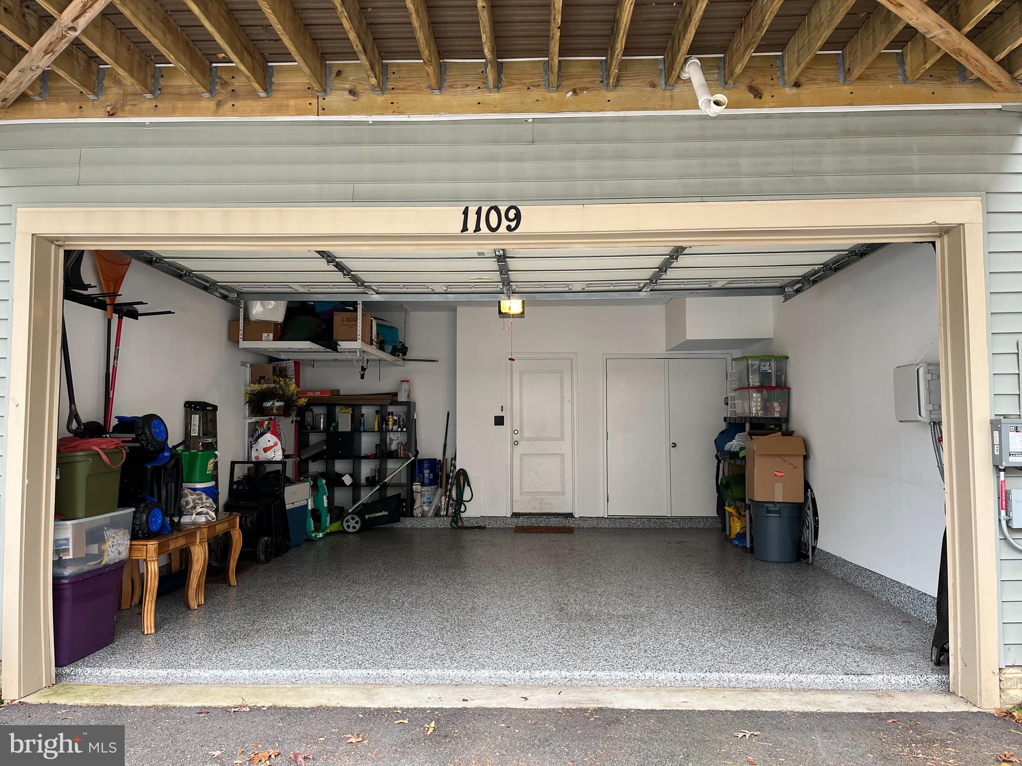 SEVERN - Residential Lease