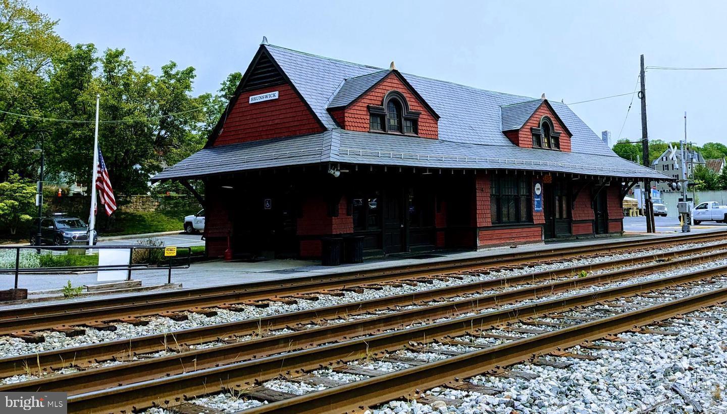 BRUNSWICK - Residential