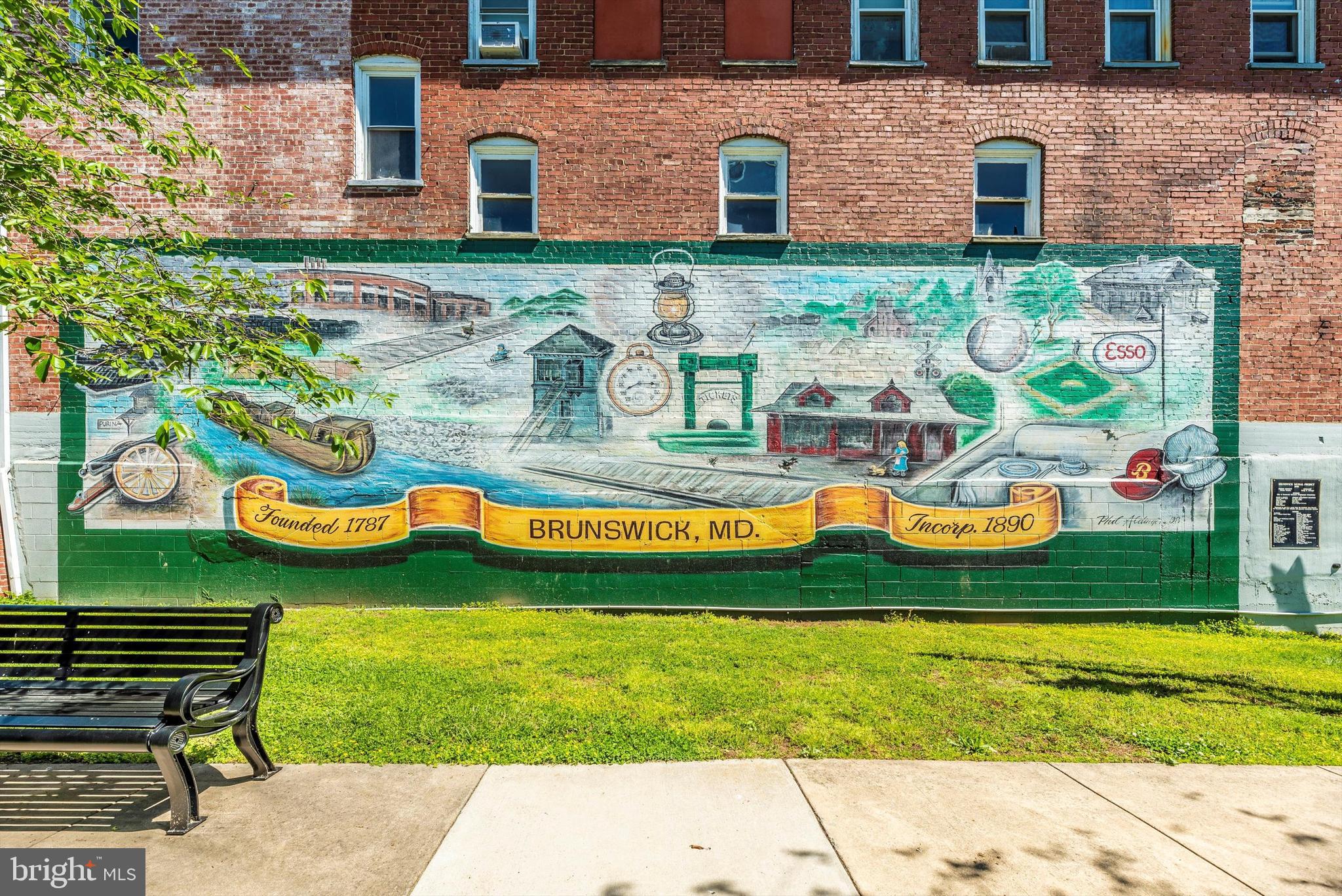 BRUNSWICK - Residential