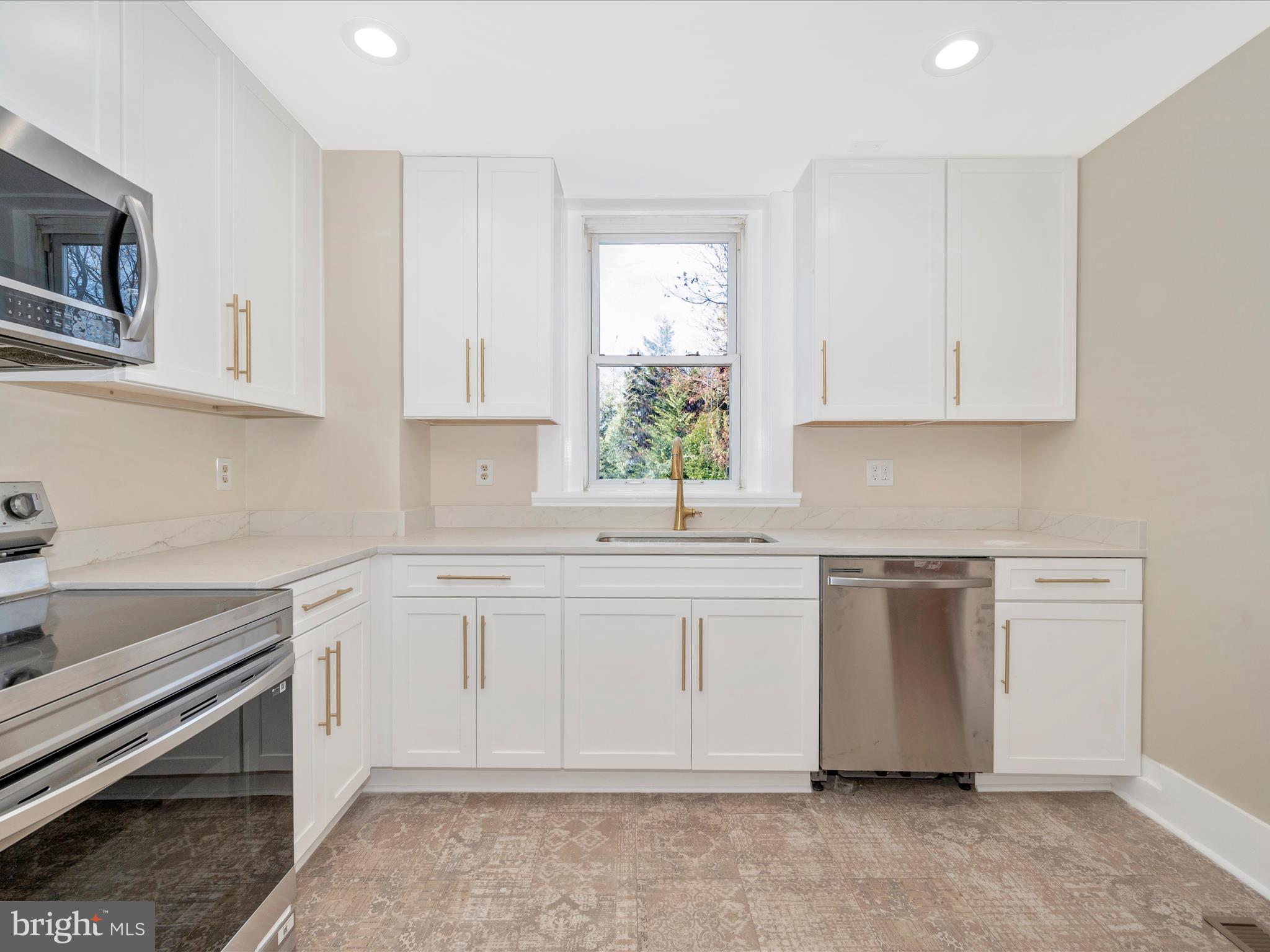 BRUNSWICK - Residential