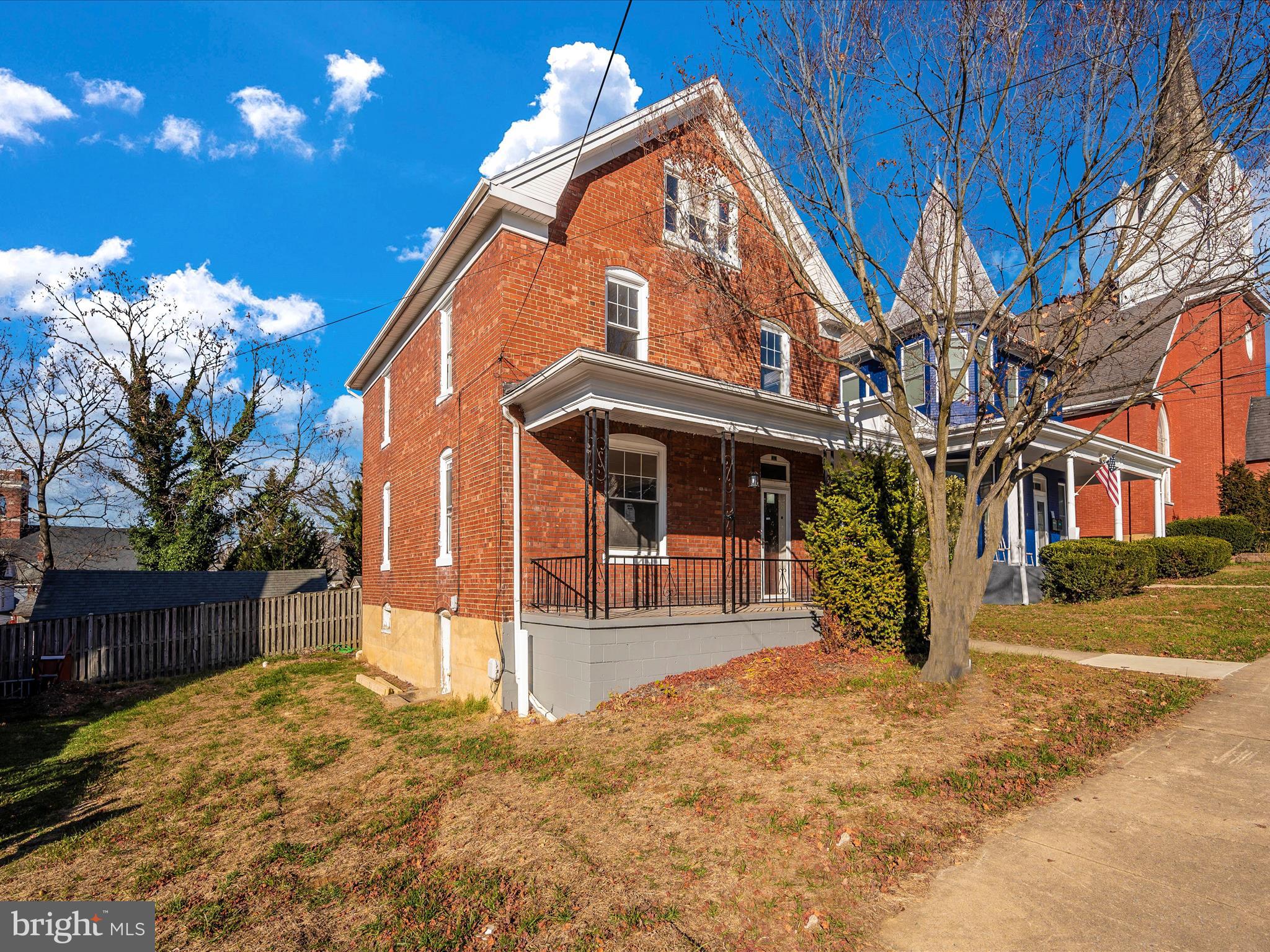 BRUNSWICK - Residential