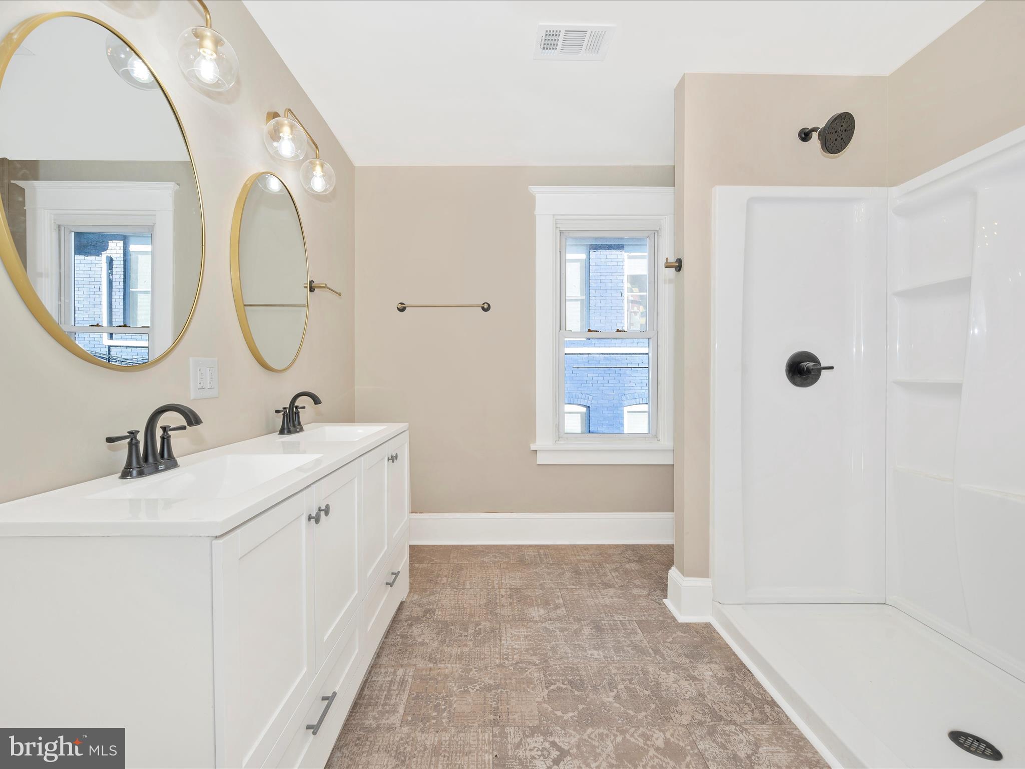 BRUNSWICK - Residential