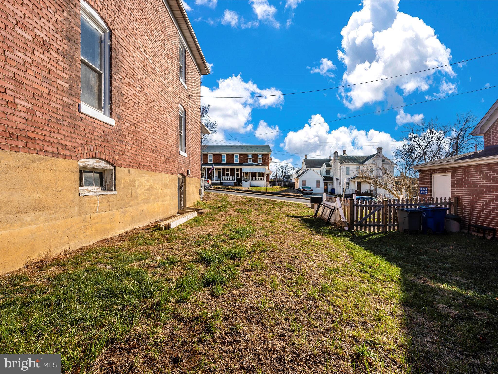 BRUNSWICK - Residential