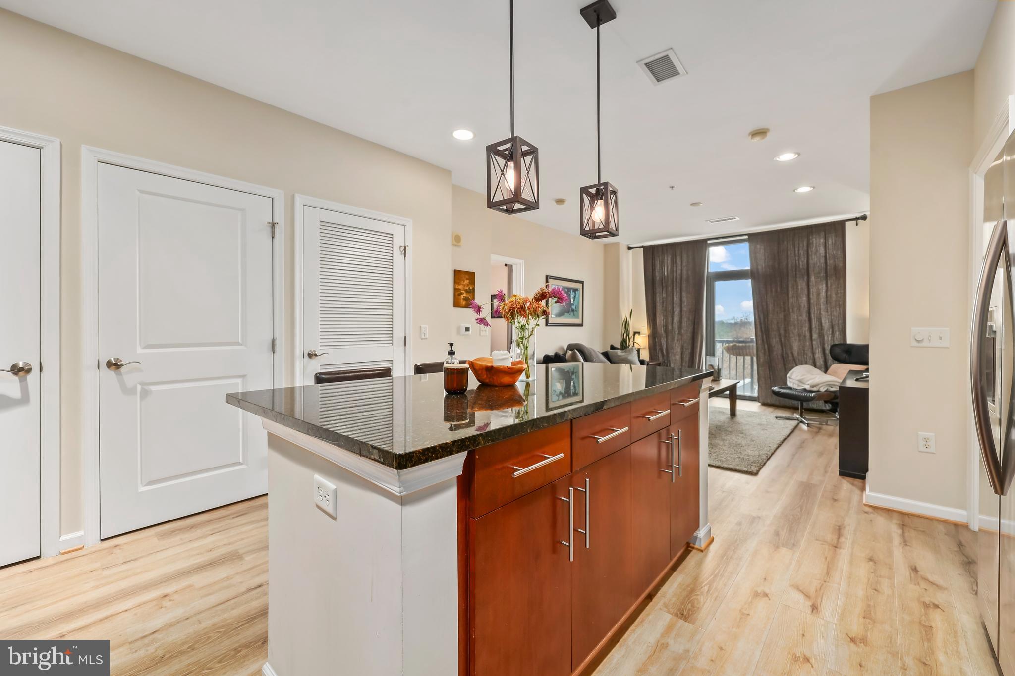 444 W BROAD STREET 504