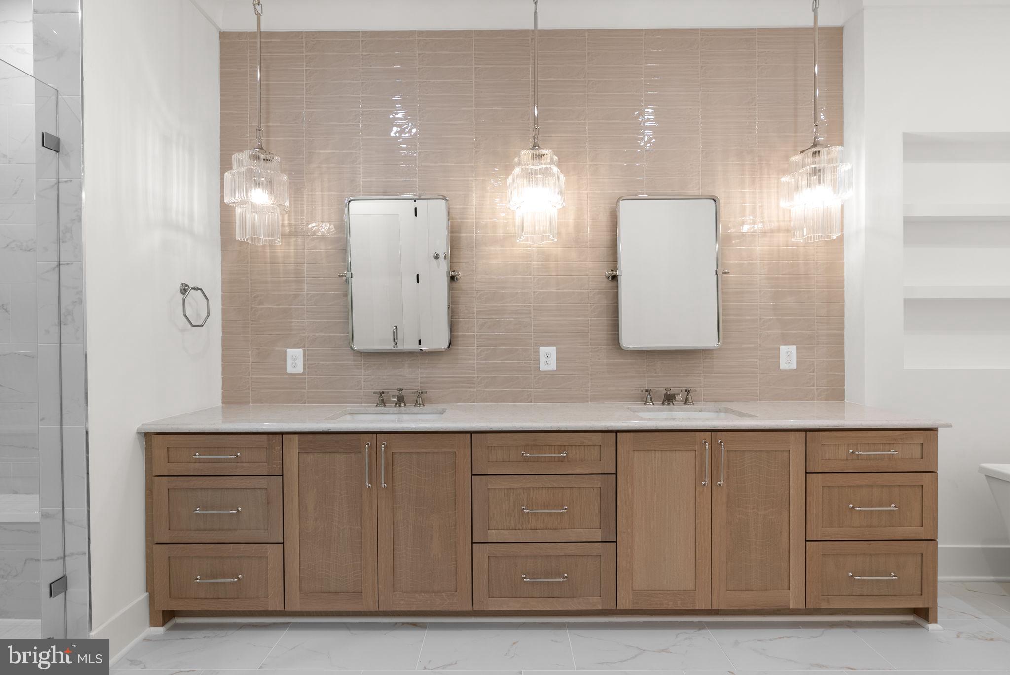 GLENMORE FARM - Residential