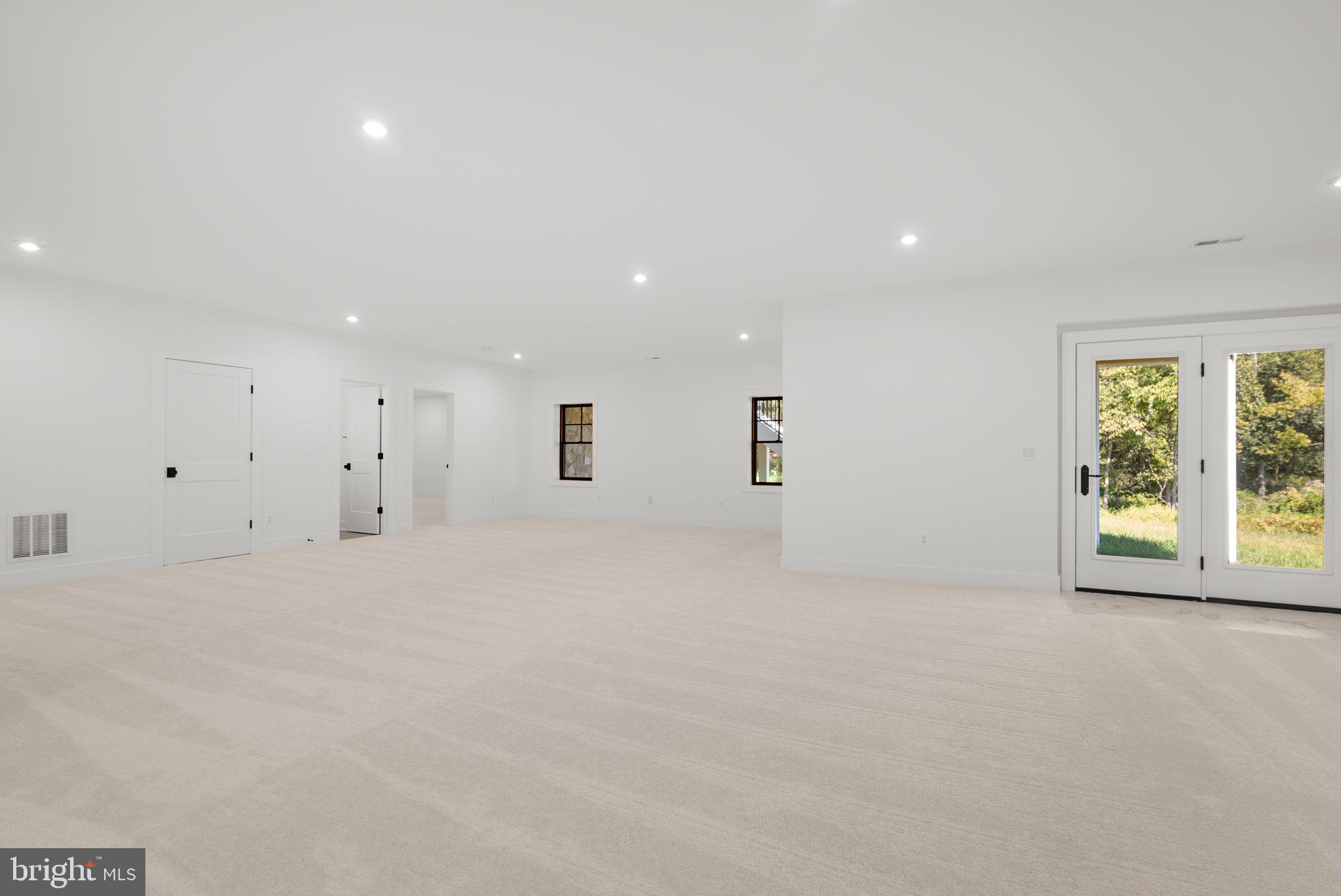 GLENMORE FARM - Residential