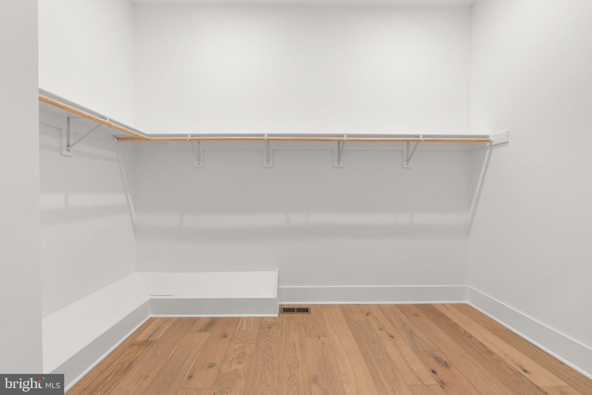 GLENMORE FARM - Residential