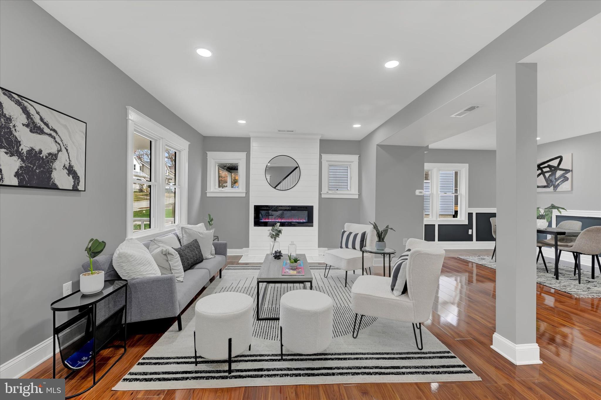 3017 OAKCREST AVENUE