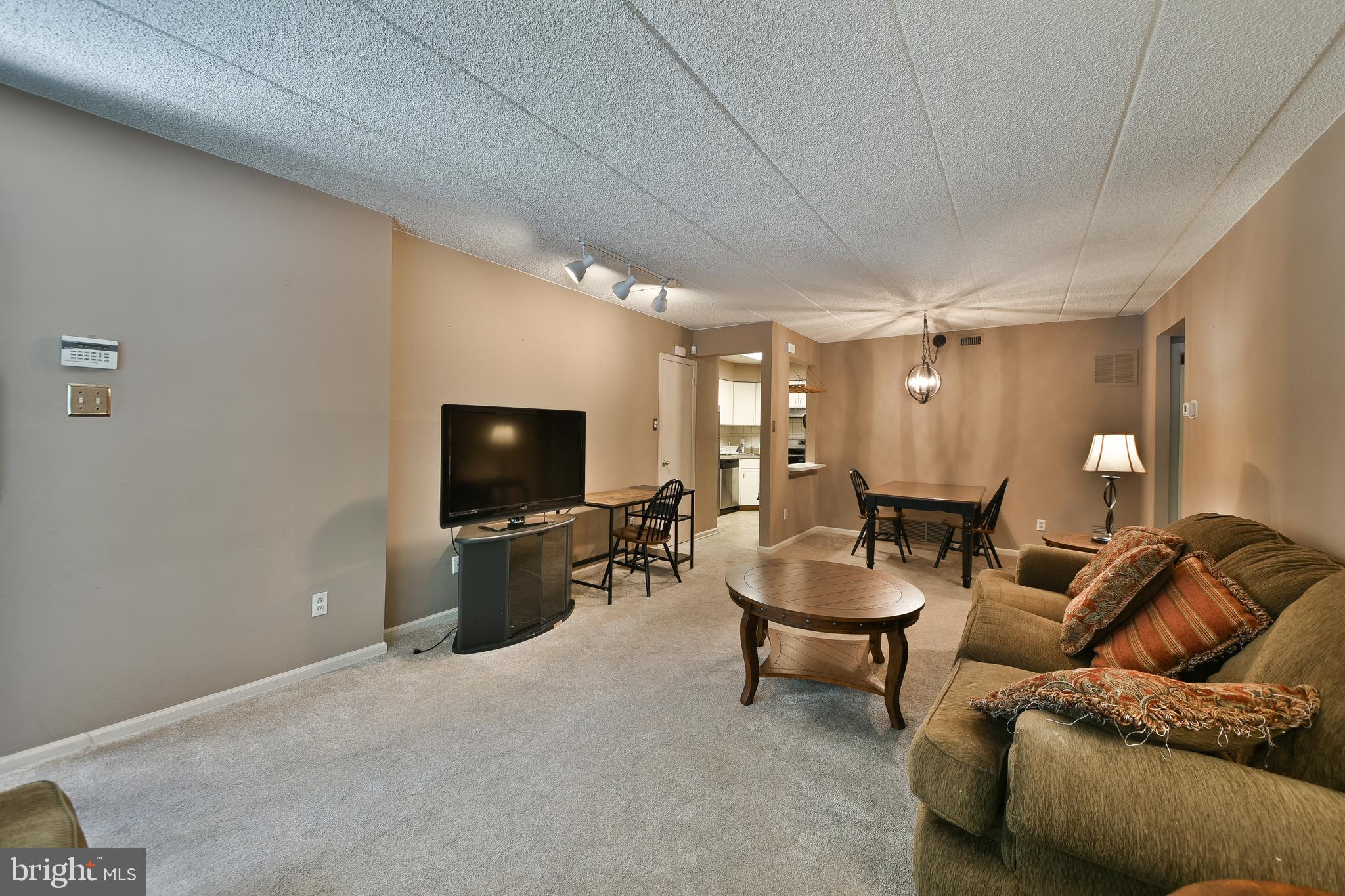 VALLEY GLEN - Residential