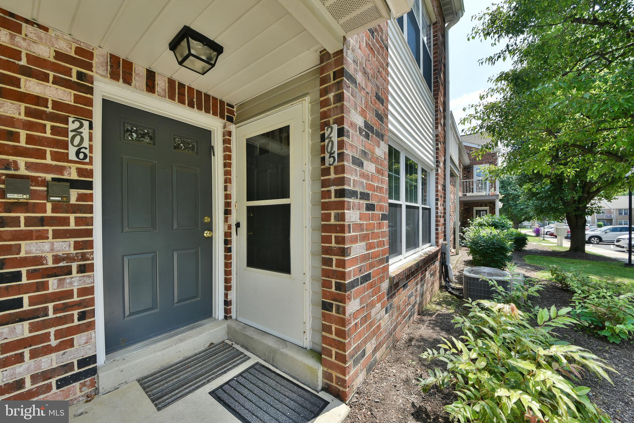 VALLEY GLEN - Residential