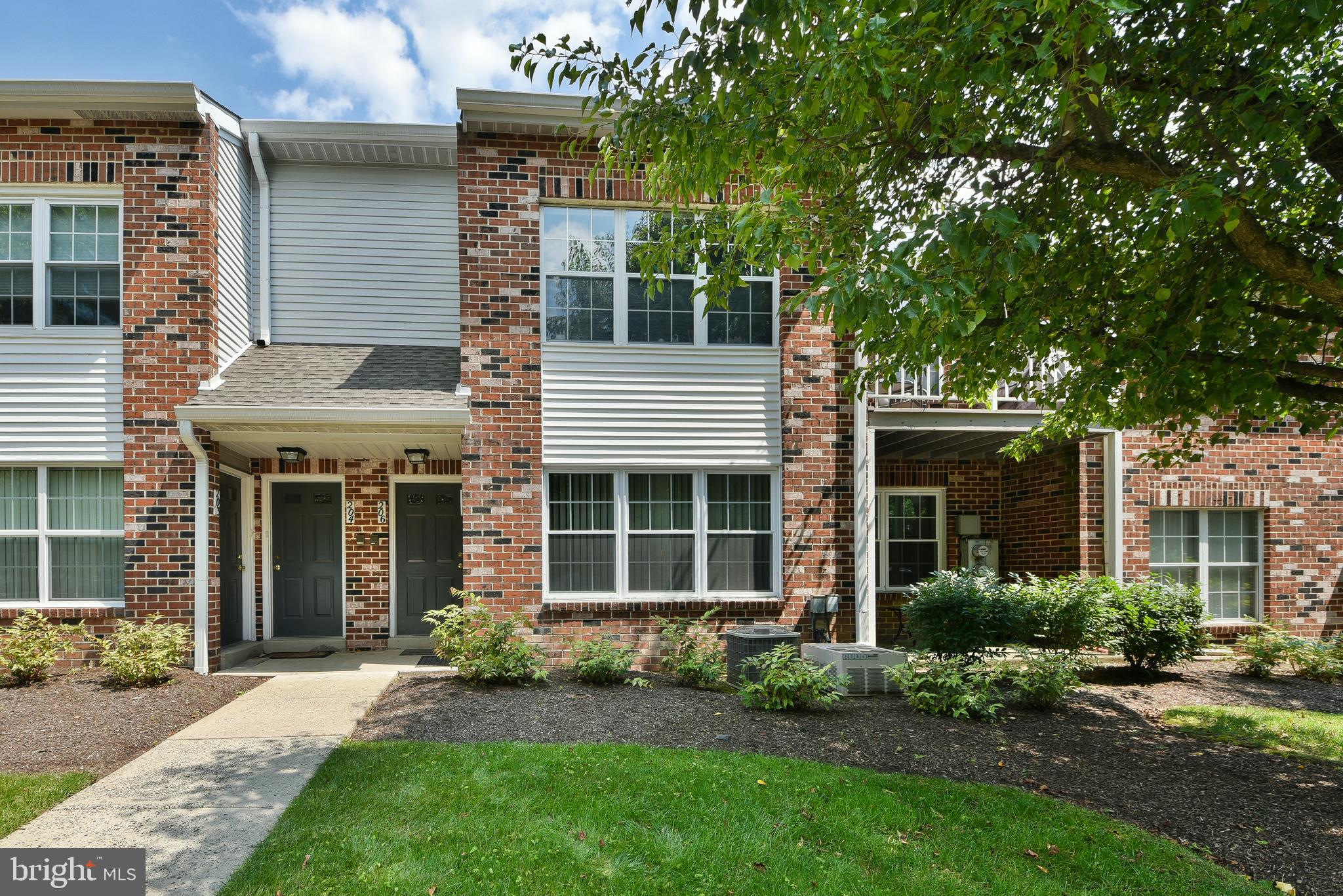 VALLEY GLEN - Residential