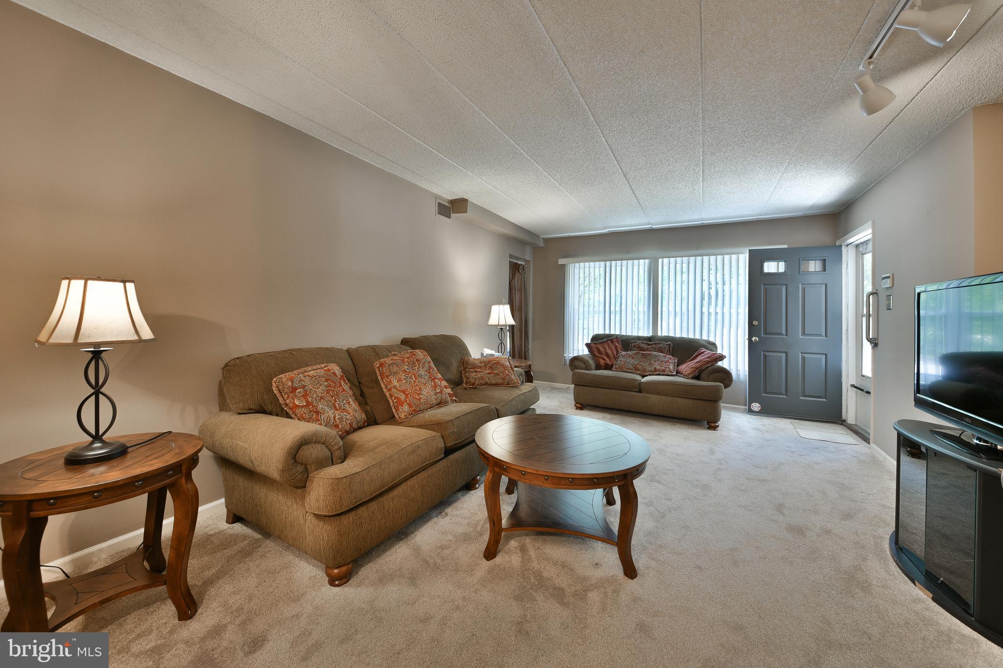 VALLEY GLEN - Residential