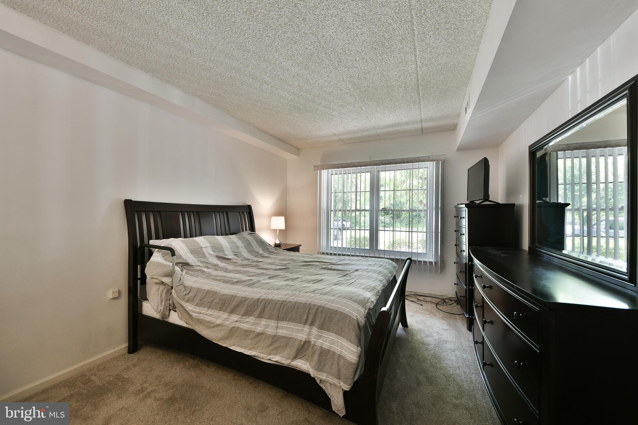 VALLEY GLEN - Residential