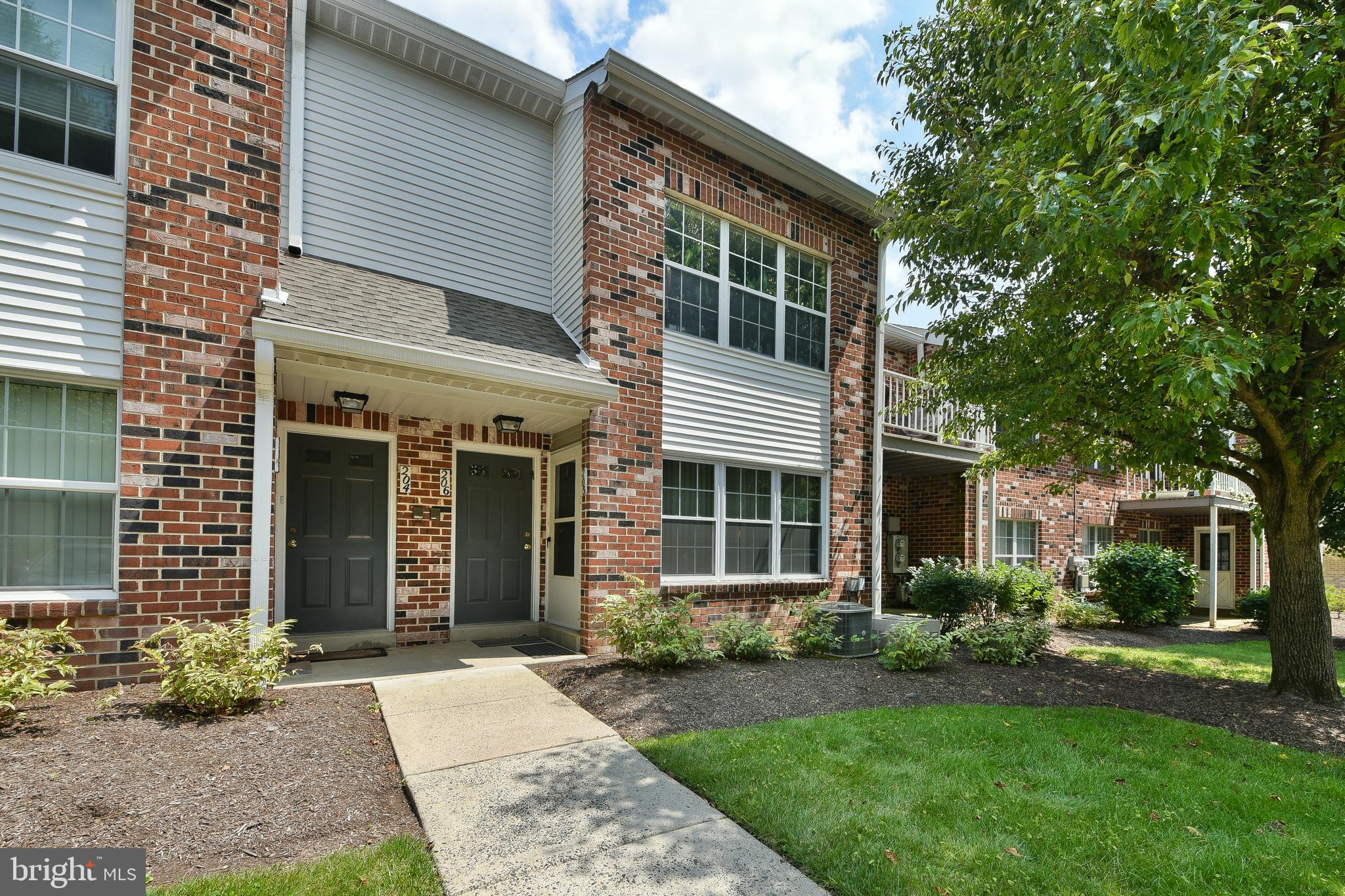 VALLEY GLEN - Residential