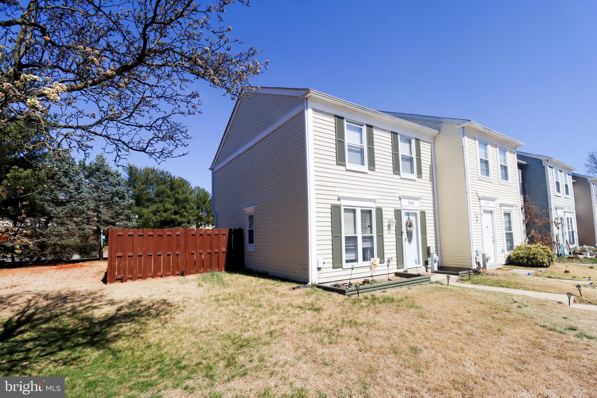 CLOVERLEAF TOWNHOUSES - Residential
