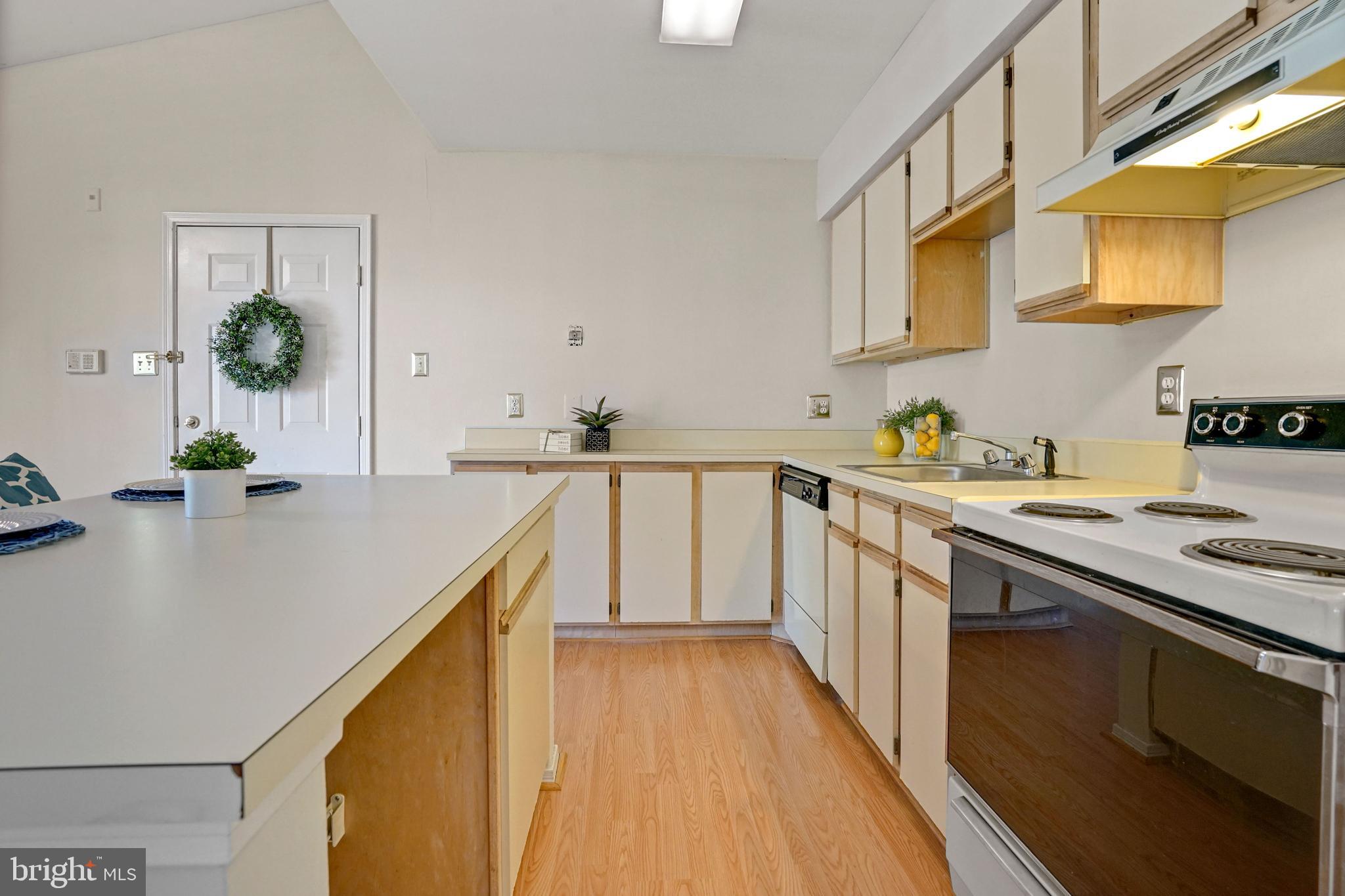 POINTE AT PARK CENTER - Residential