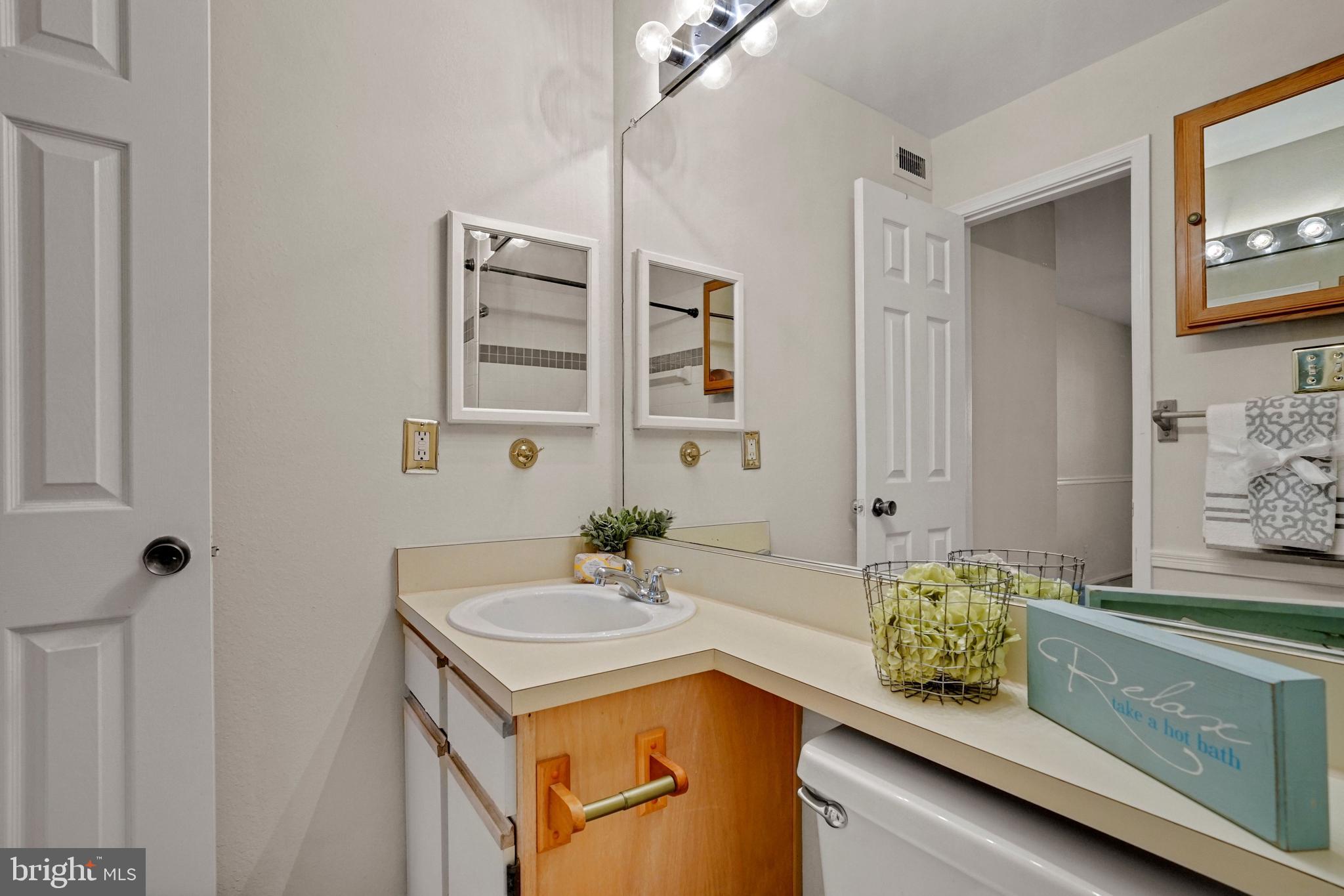 POINTE AT PARK CENTER - Residential