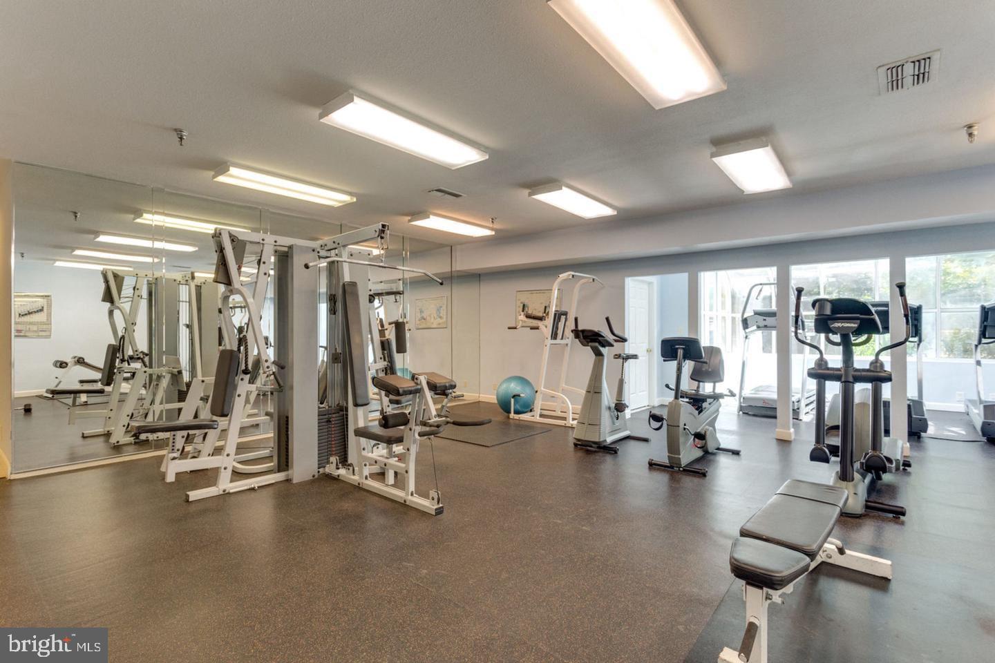 POINTE AT PARK CENTER - Residential