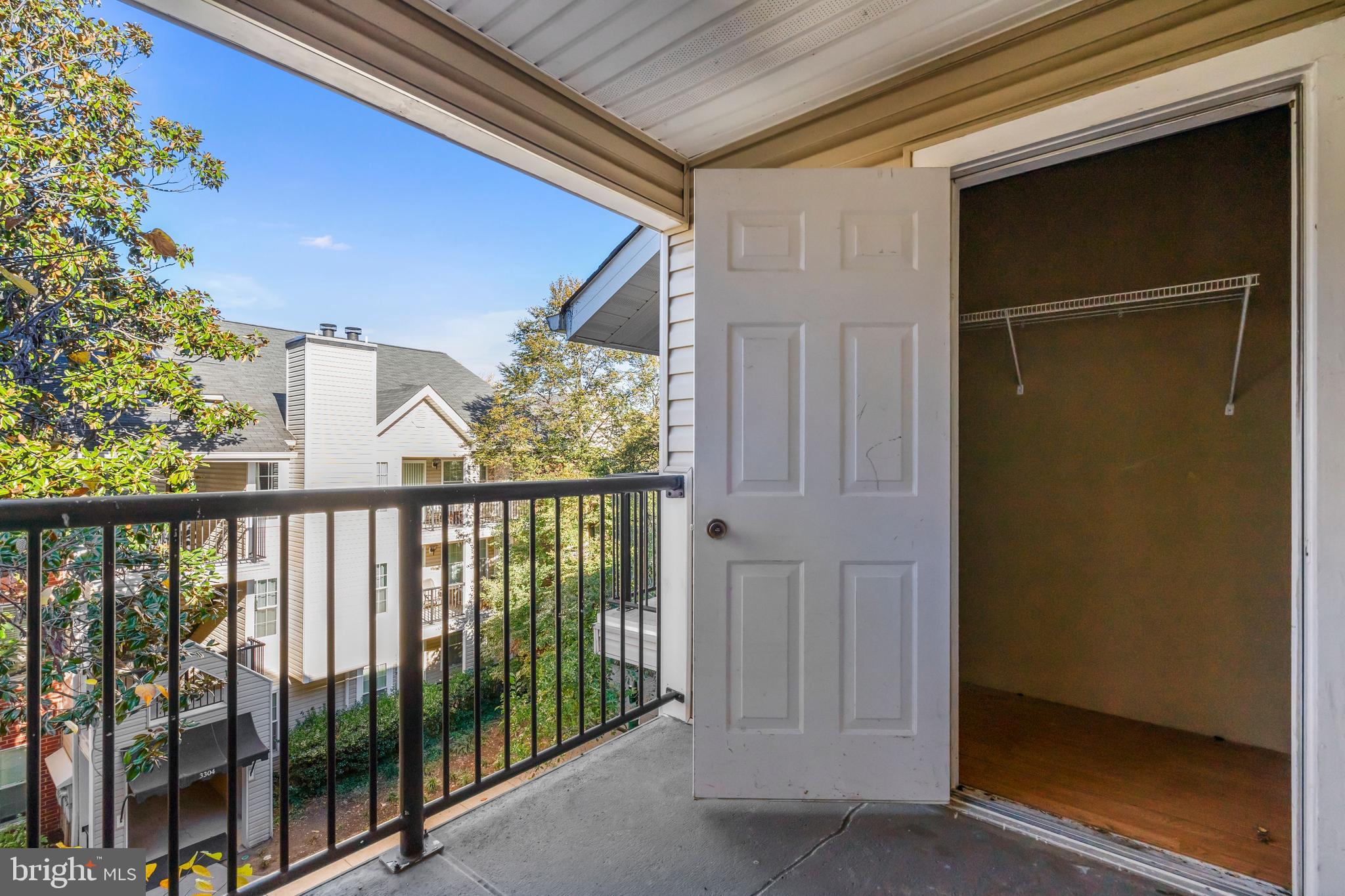 POINTE AT PARK CENTER - Residential