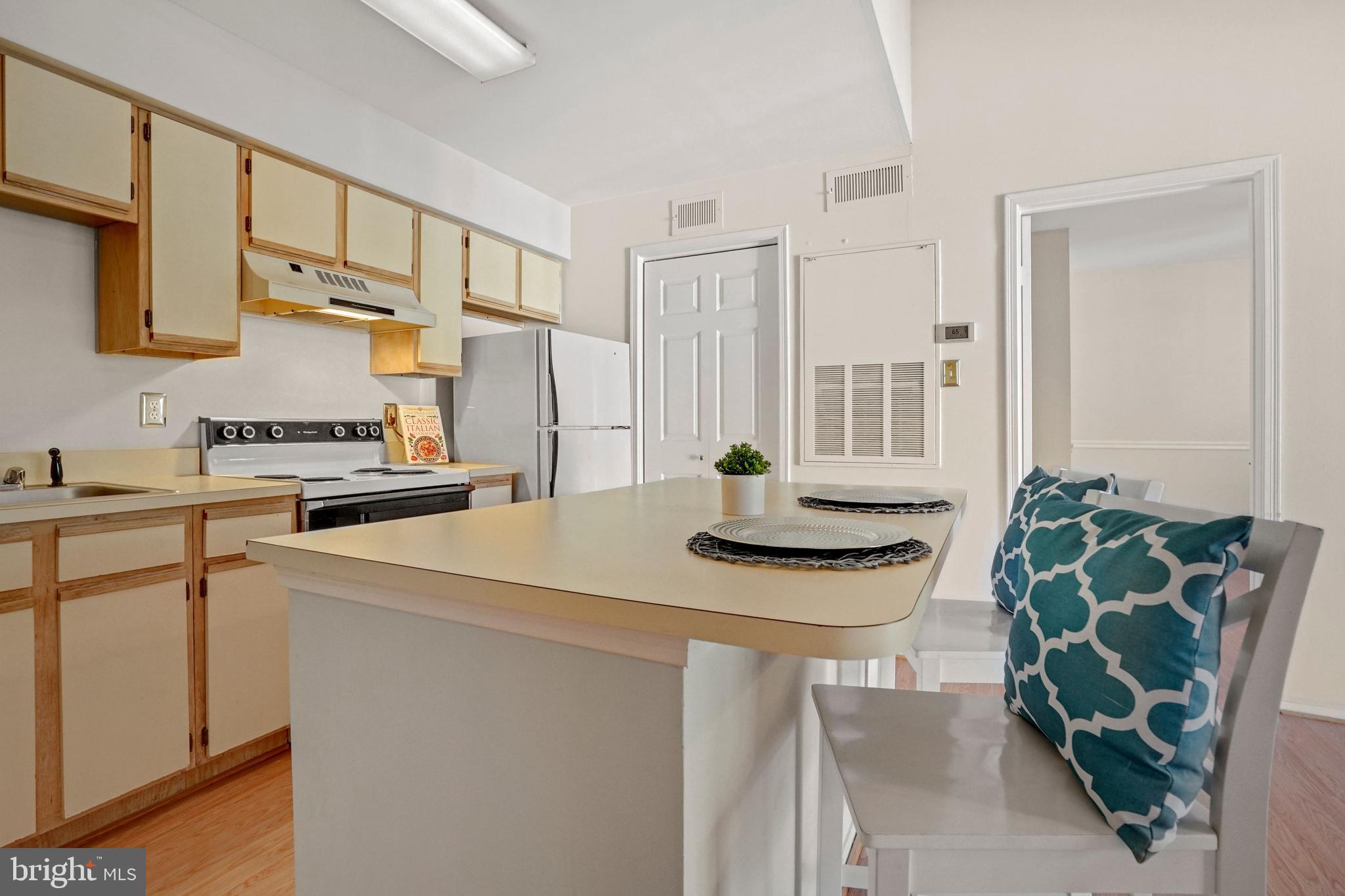 POINTE AT PARK CENTER - Residential