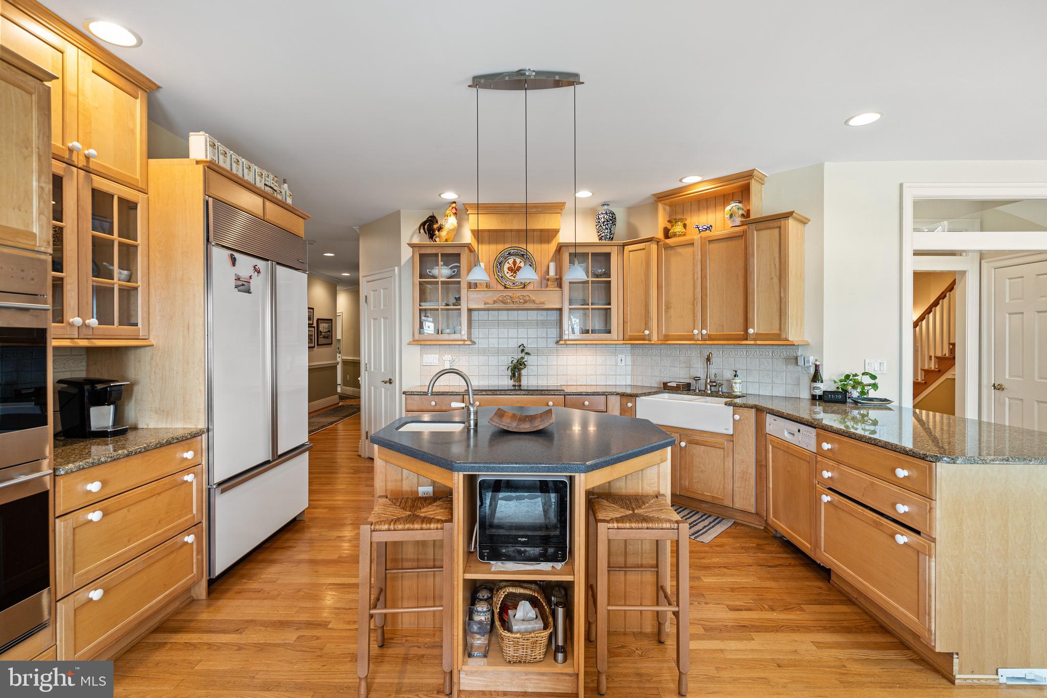 ARUNDEL BEACH - Residential