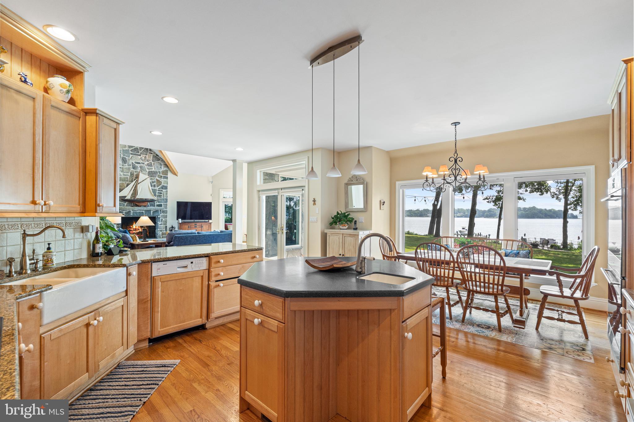 ARUNDEL BEACH - Residential