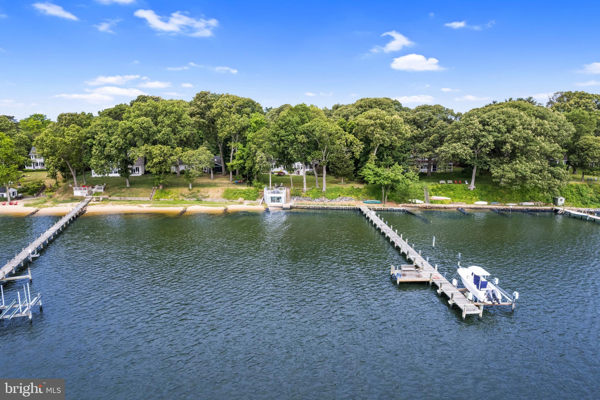 ARUNDEL BEACH - Residential