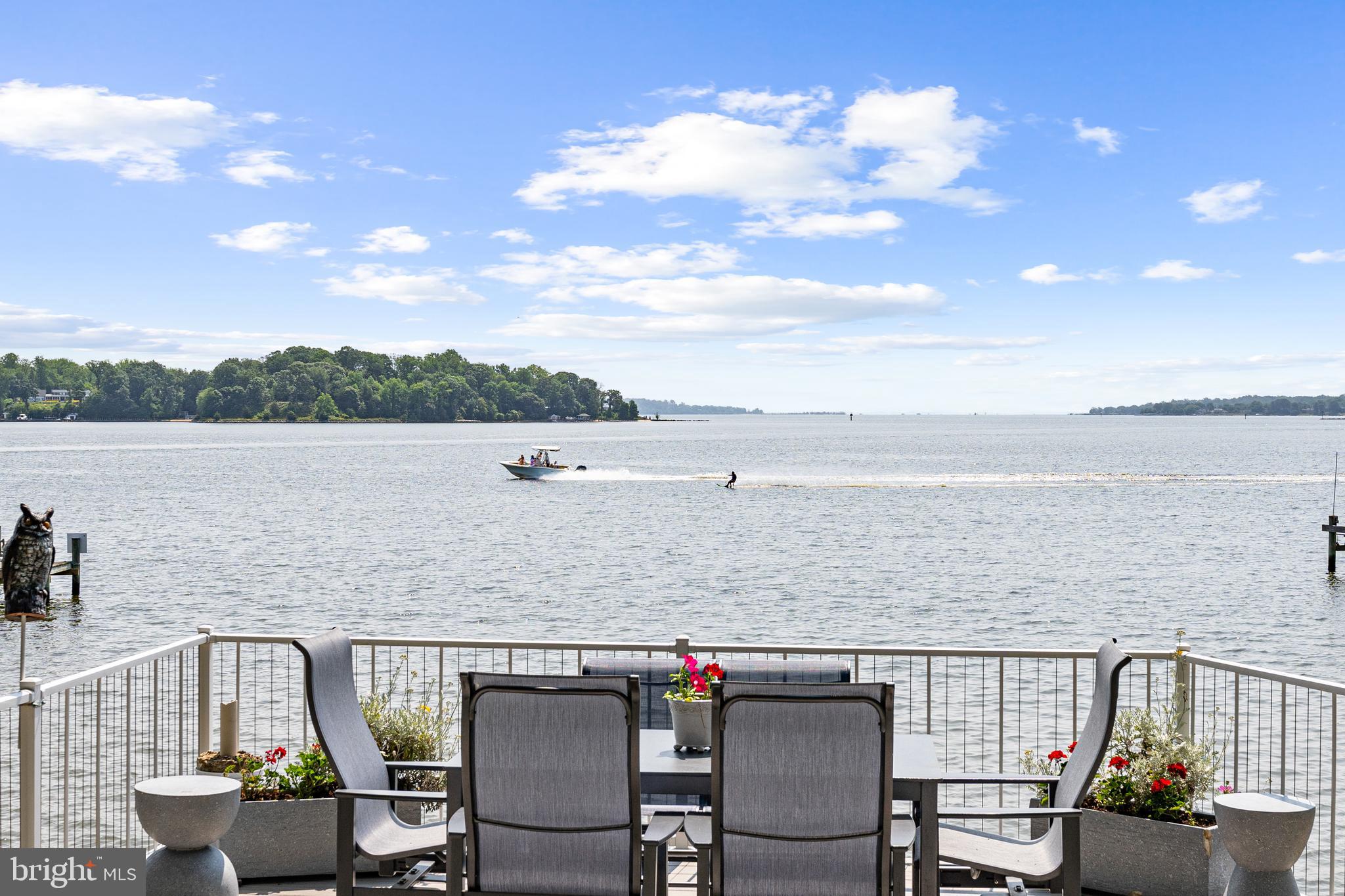 ARUNDEL BEACH - Residential