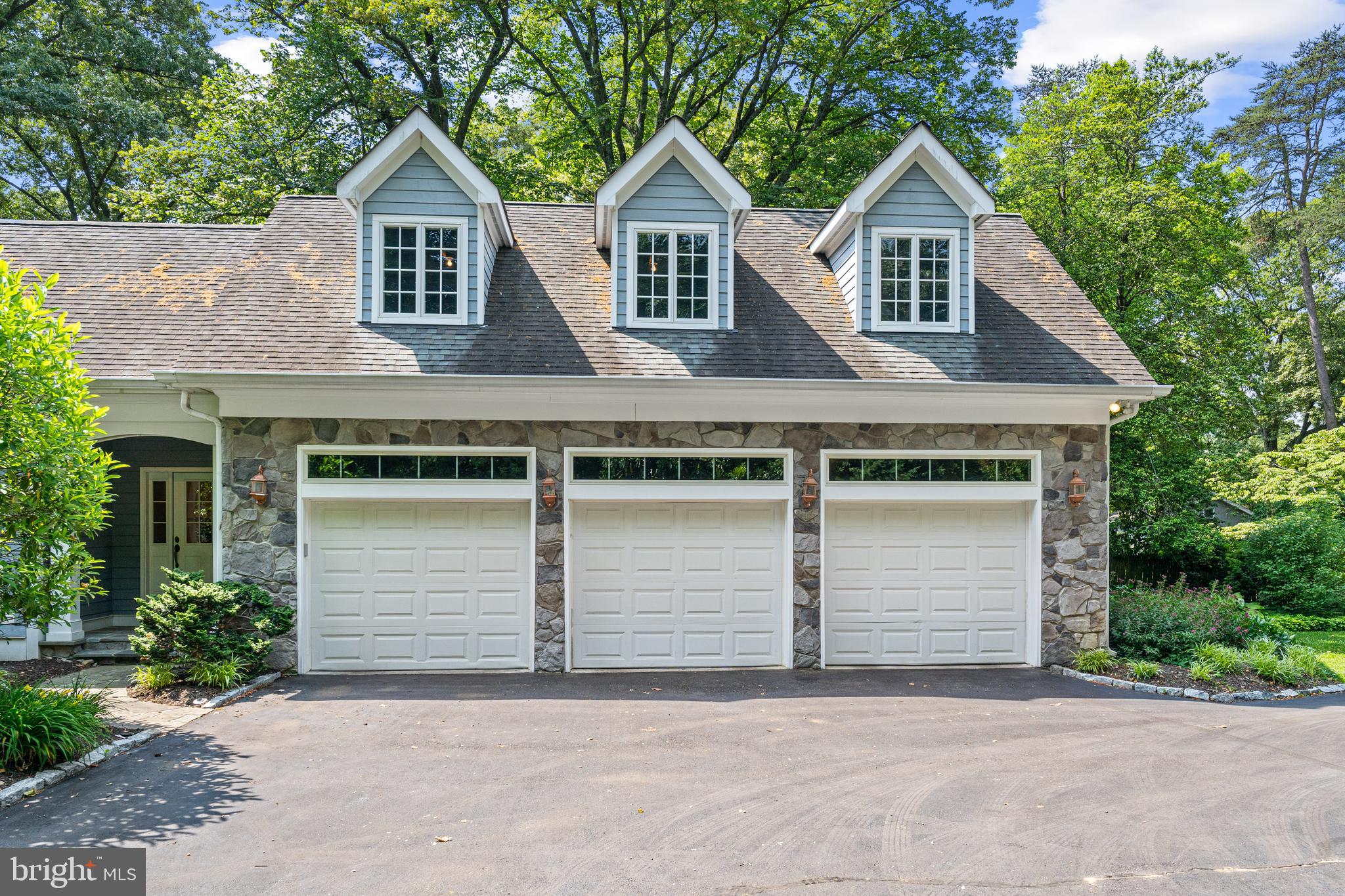 ARUNDEL BEACH - Residential