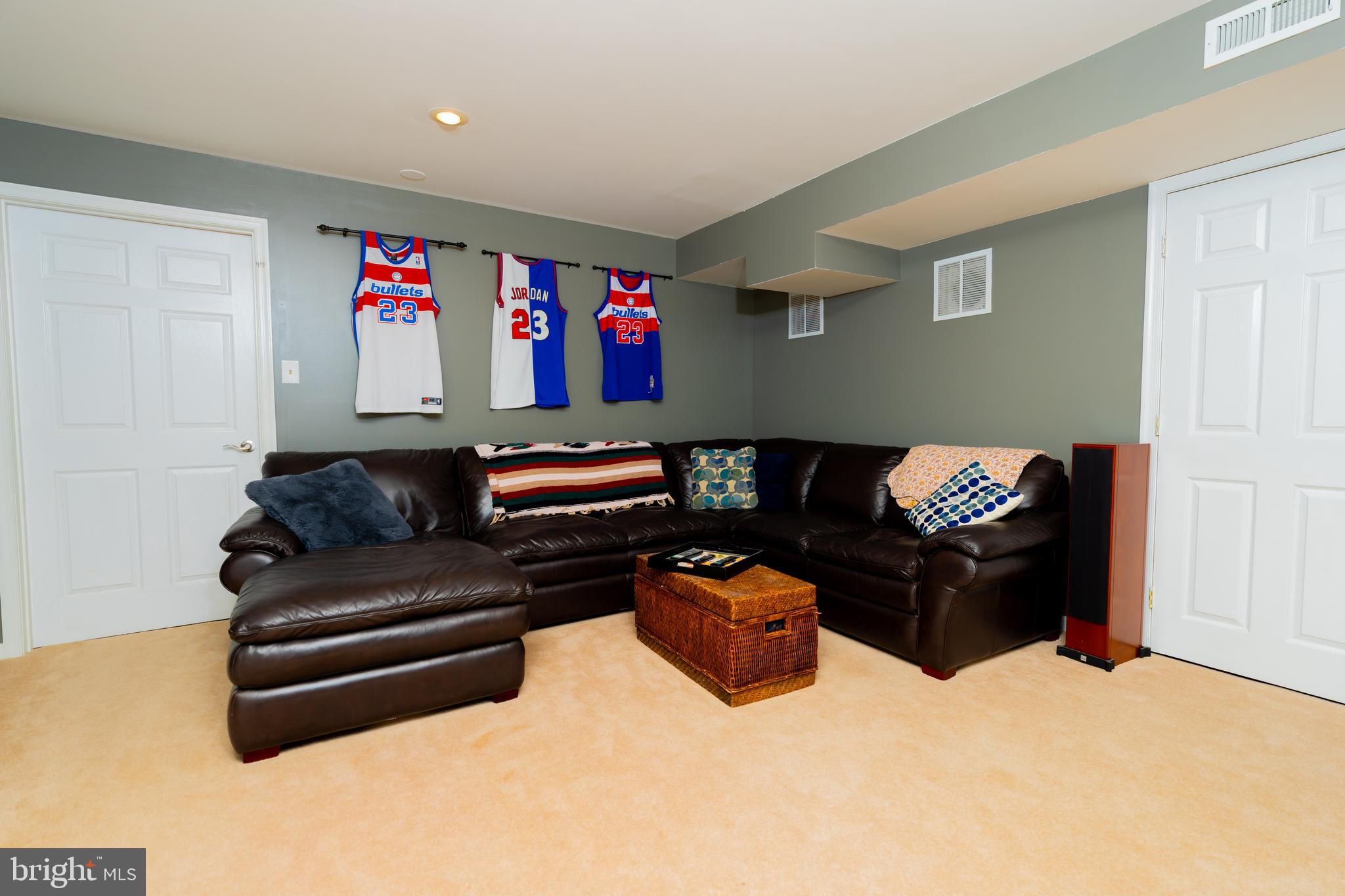 WELLINGTON/CLOVERHILL - Residential