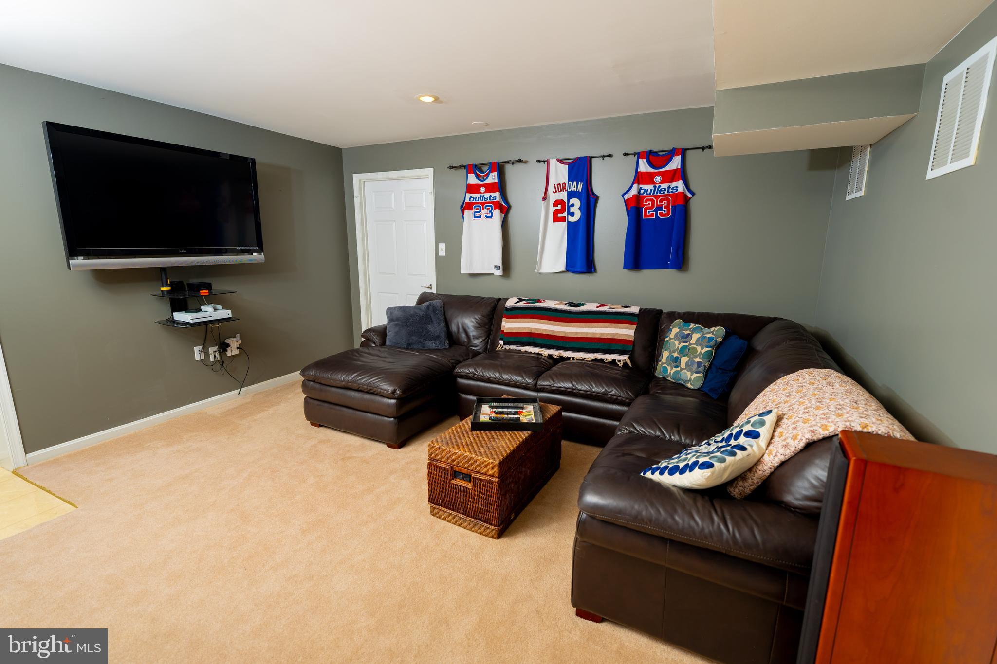 WELLINGTON/CLOVERHILL - Residential