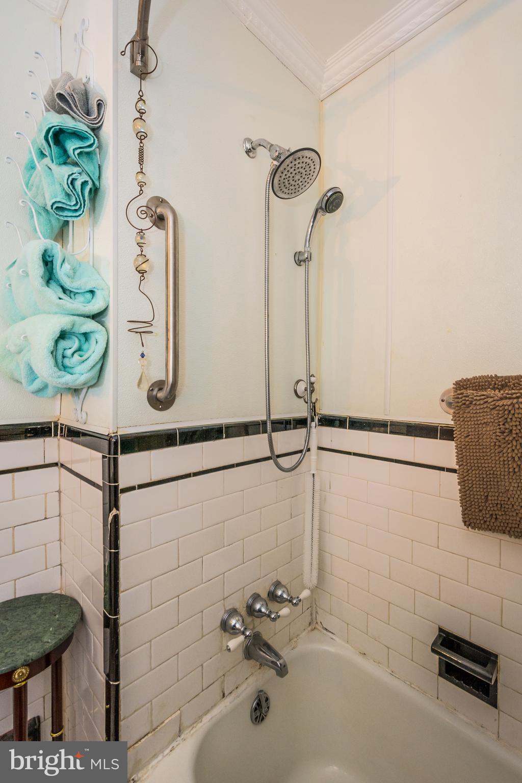 HOLABIRD PARK - Residential