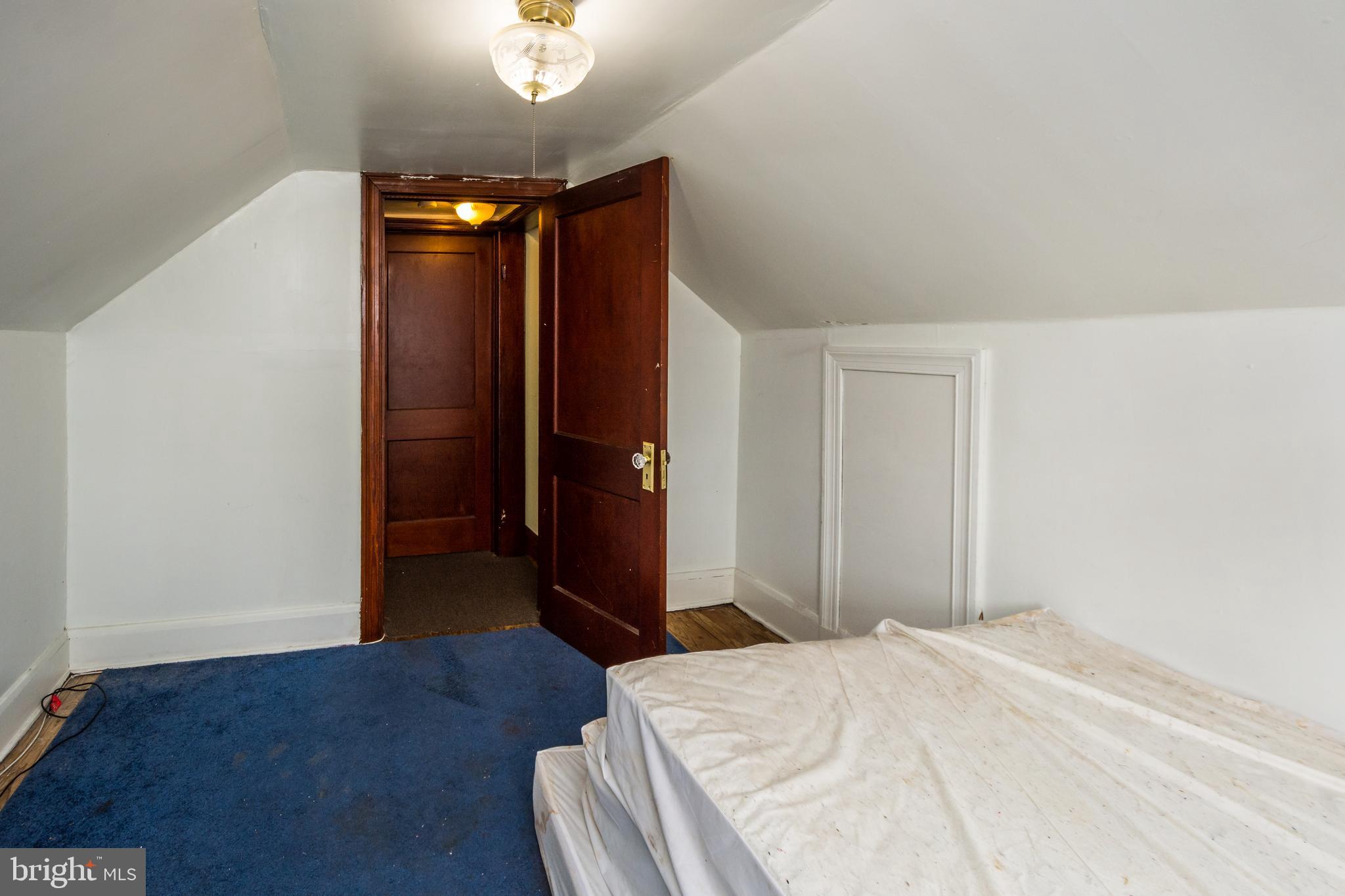 HOLABIRD PARK - Residential